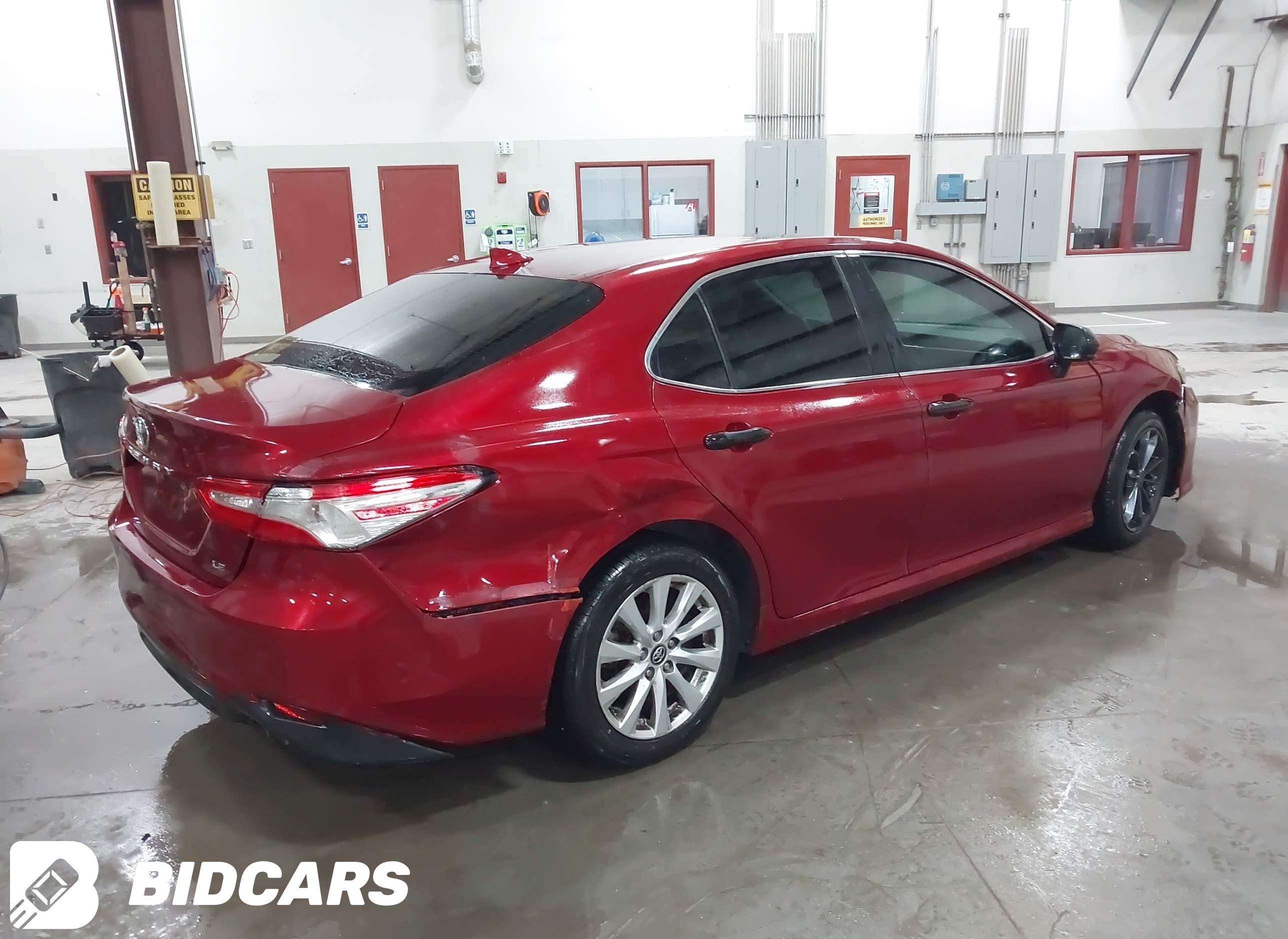2019 Toyota Camry, LE