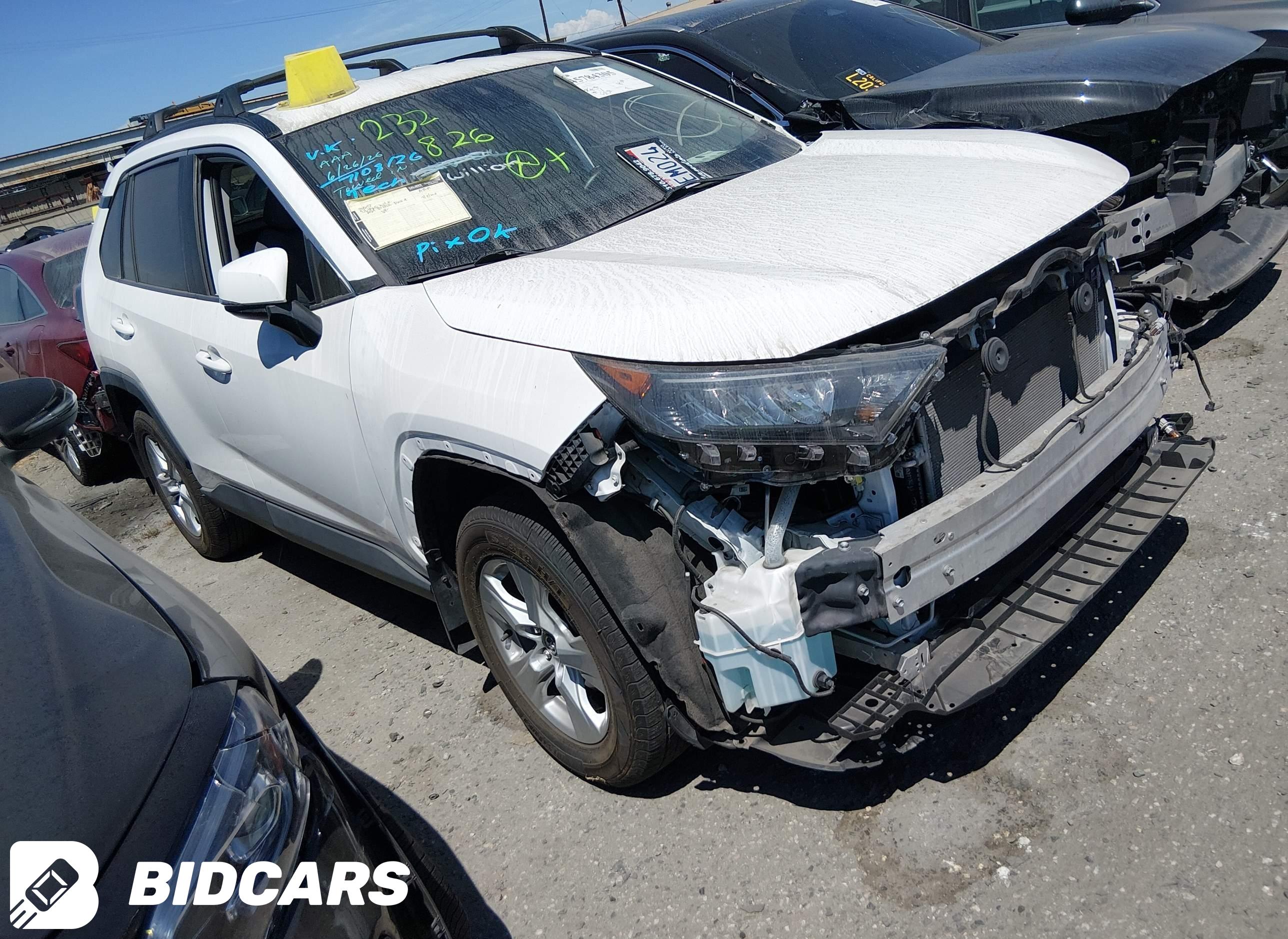 2021 Toyota RAV4, Xle