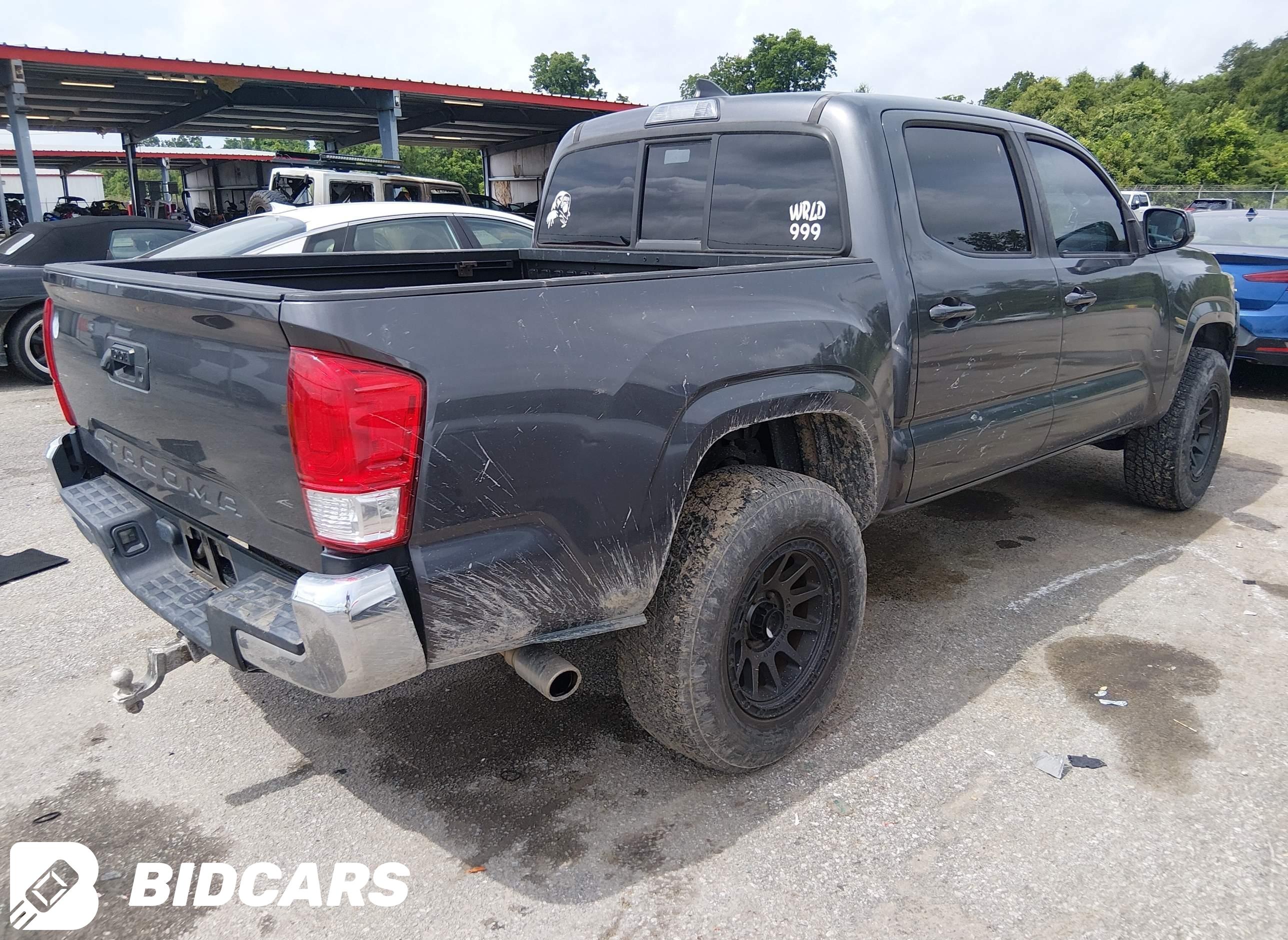 2016 Toyota Tacoma, SR5