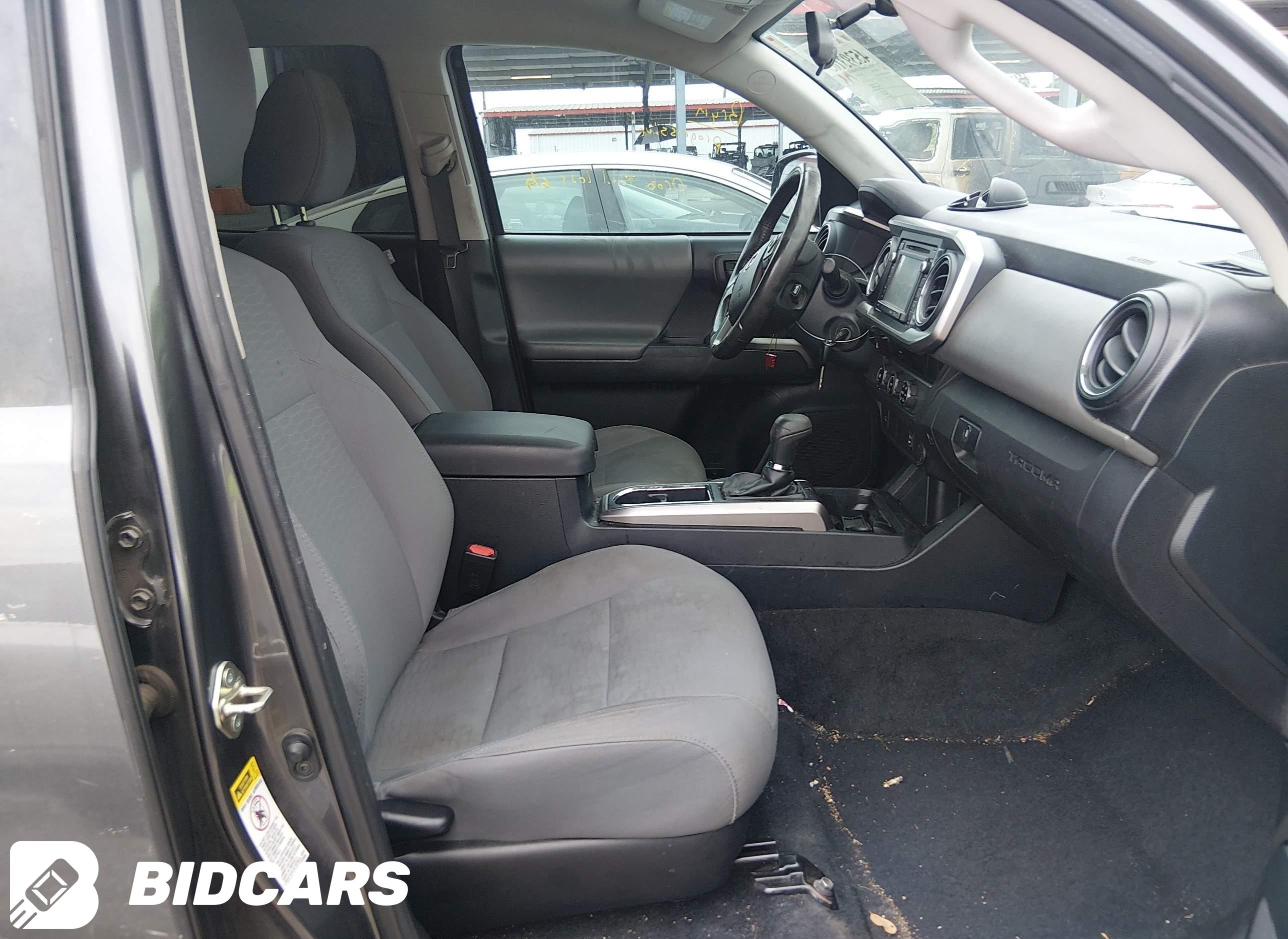 2016 Toyota Tacoma, SR5