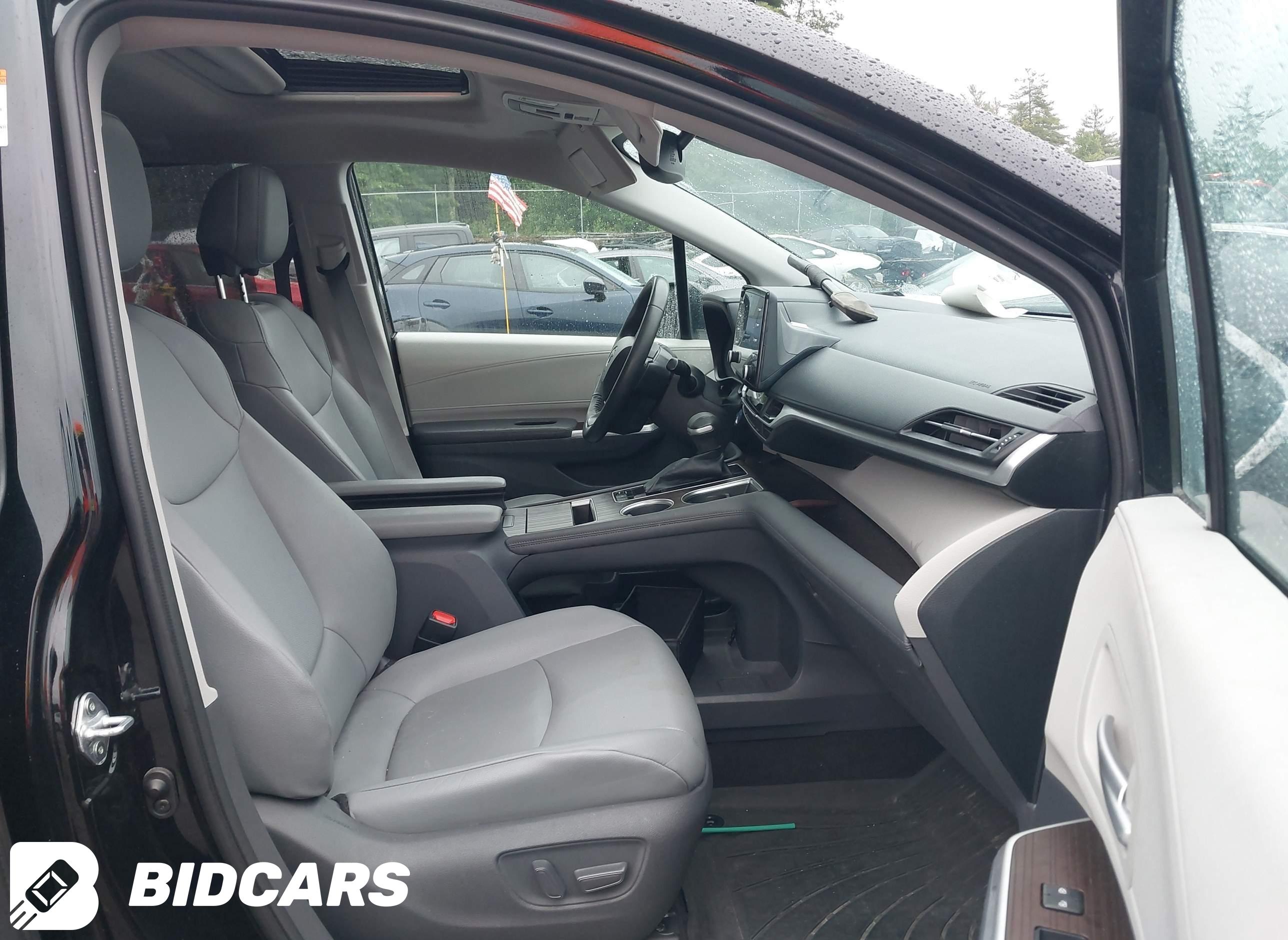 2021 Toyota Sienna, Xle