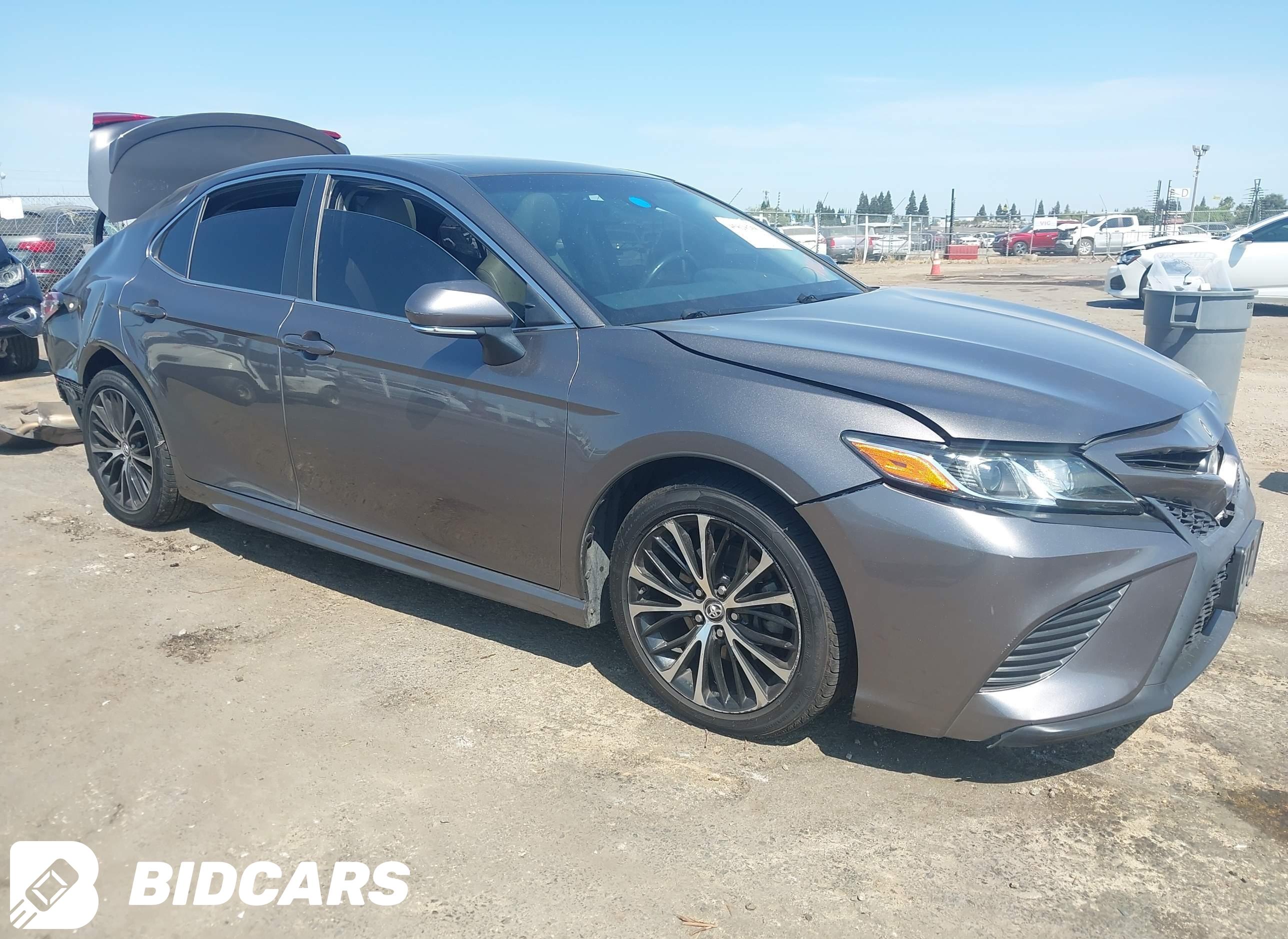 2018 Toyota Camry, SE
