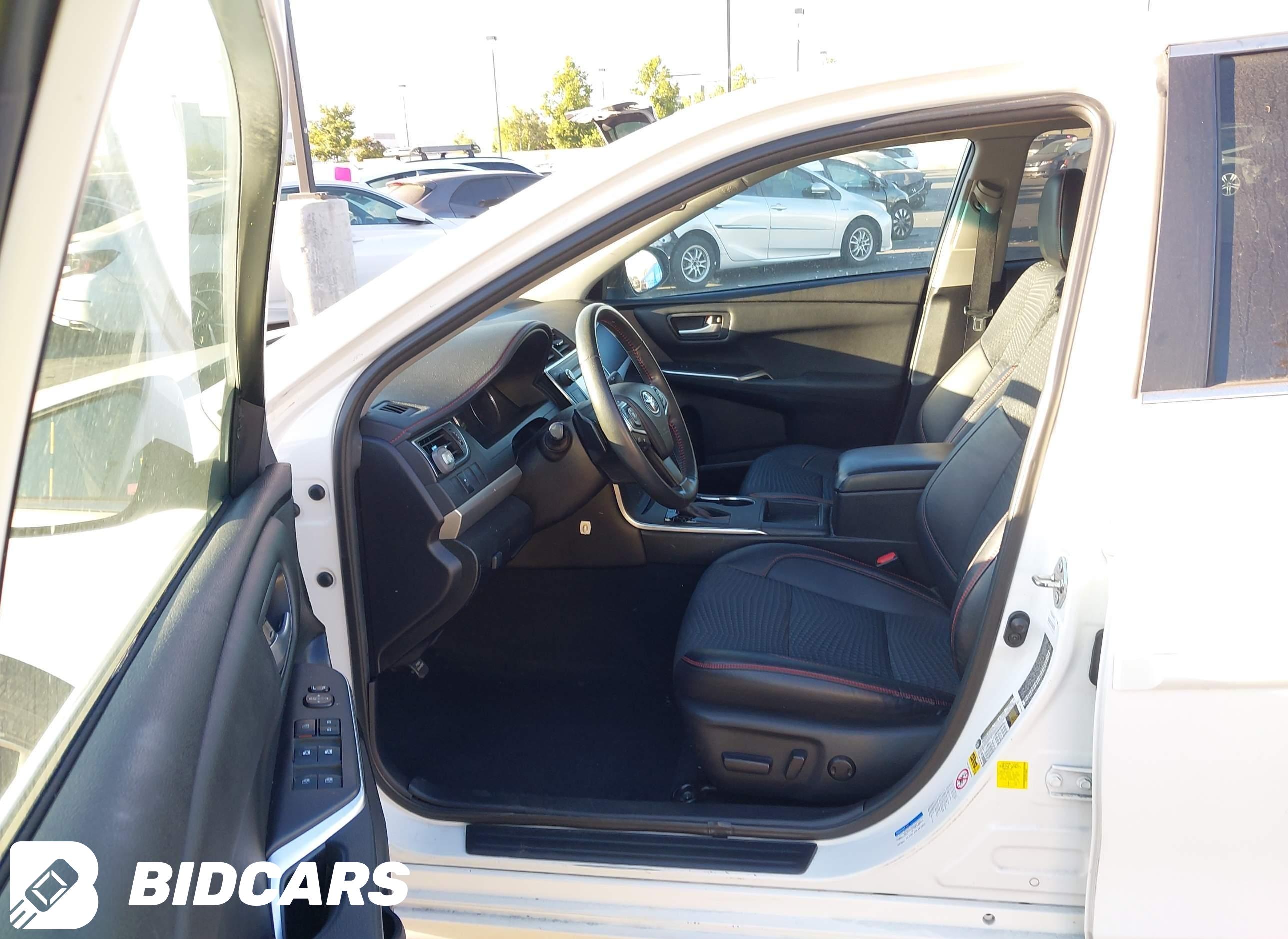 2015 Toyota Camry, SE
