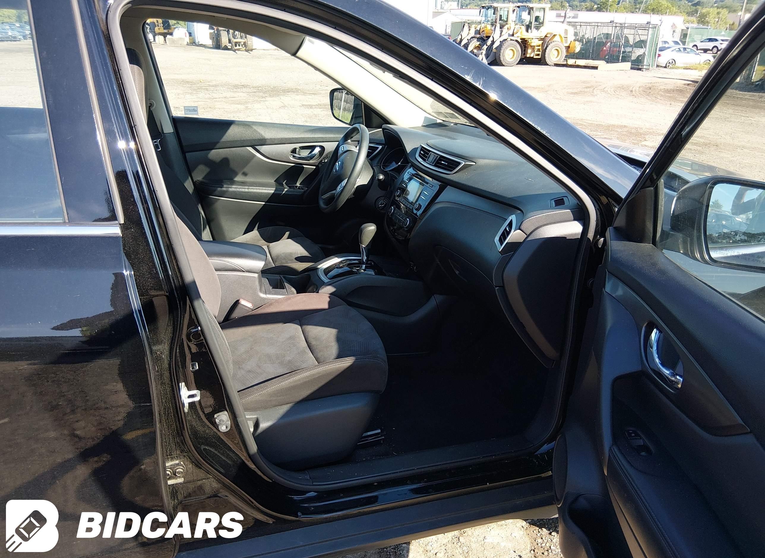 2015 Nissan Rogue, S