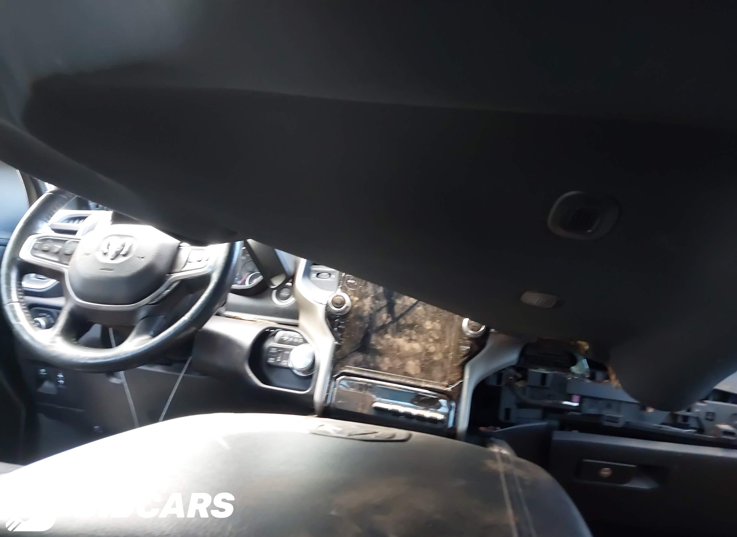 2019 RAM 1500, Laramie