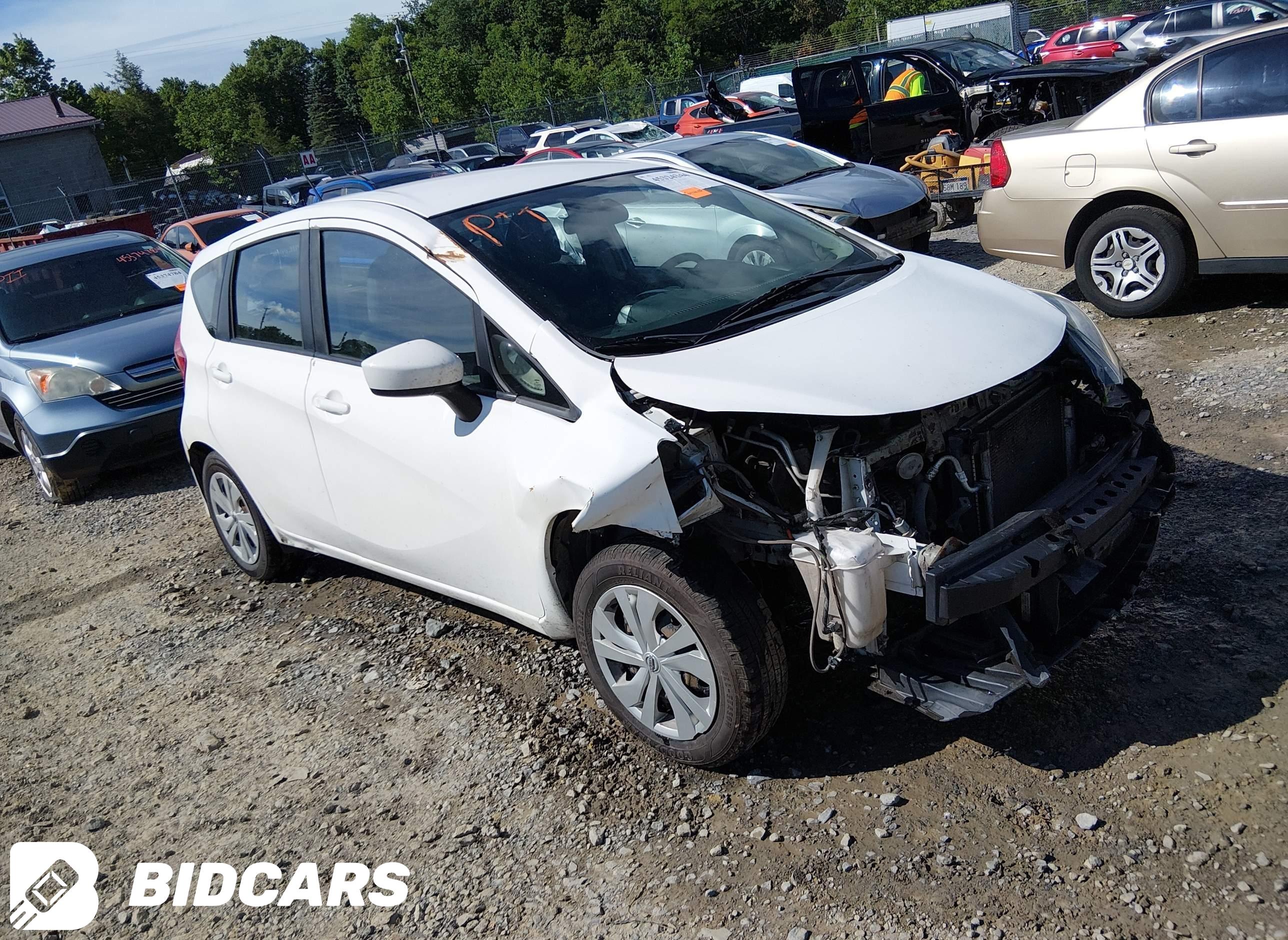 2017 Nissan Versa, Note SV