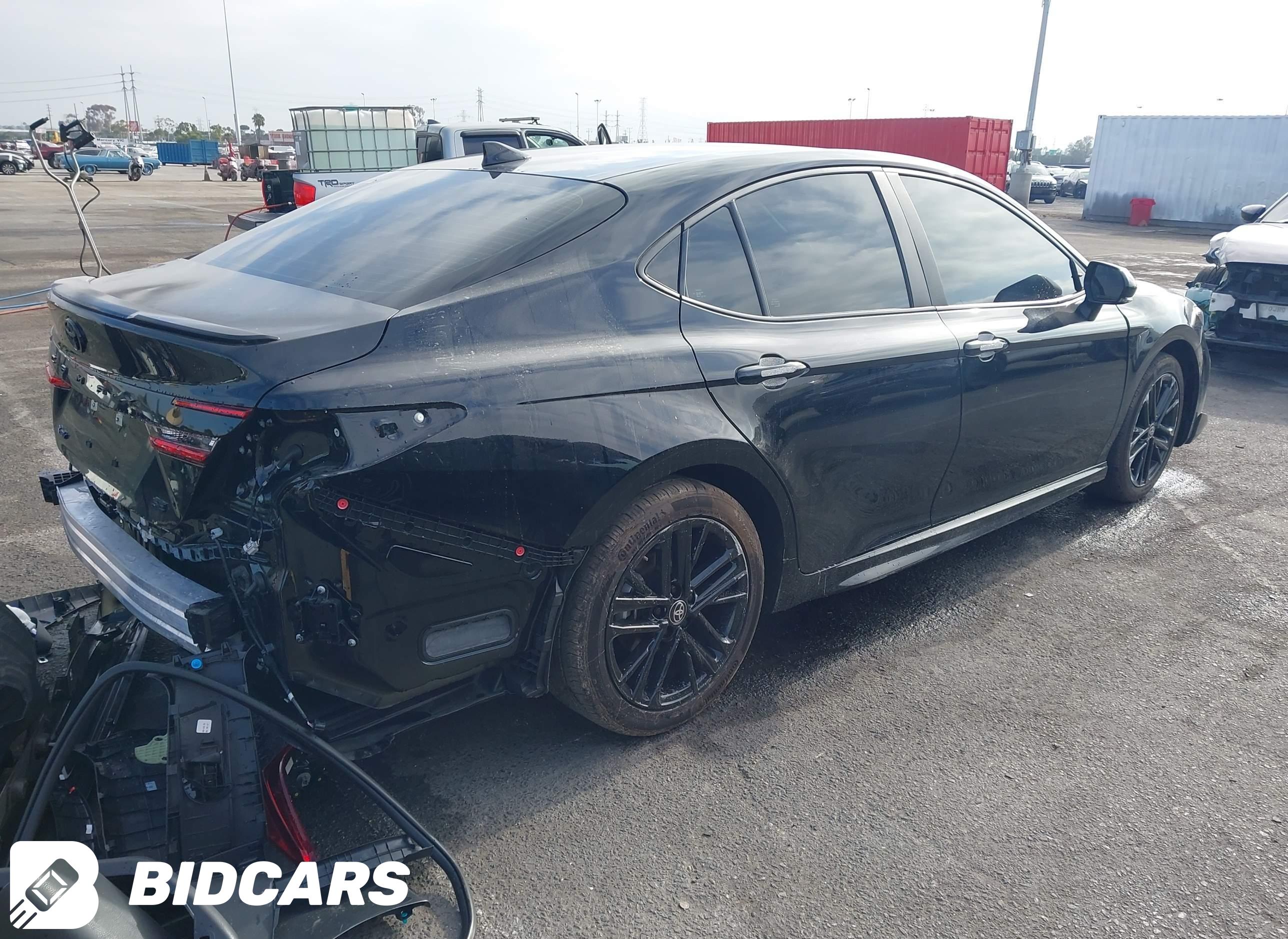 2025 Toyota Camry, SE
