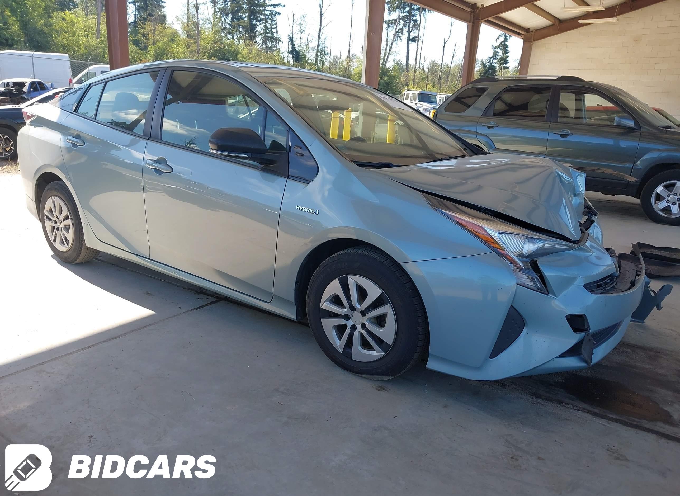 2016 Toyota Prius, Three
