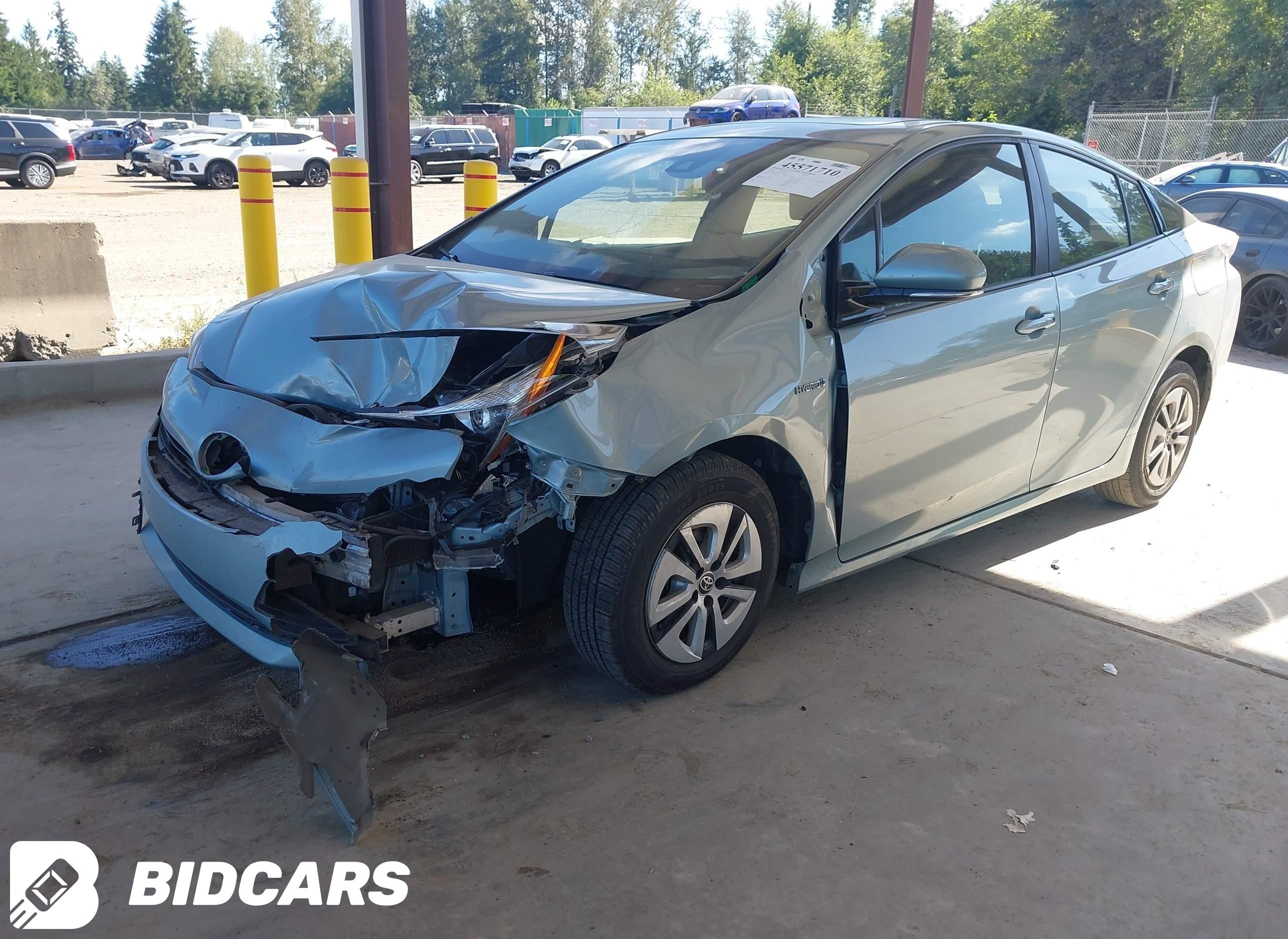 2016 Toyota Prius, Three