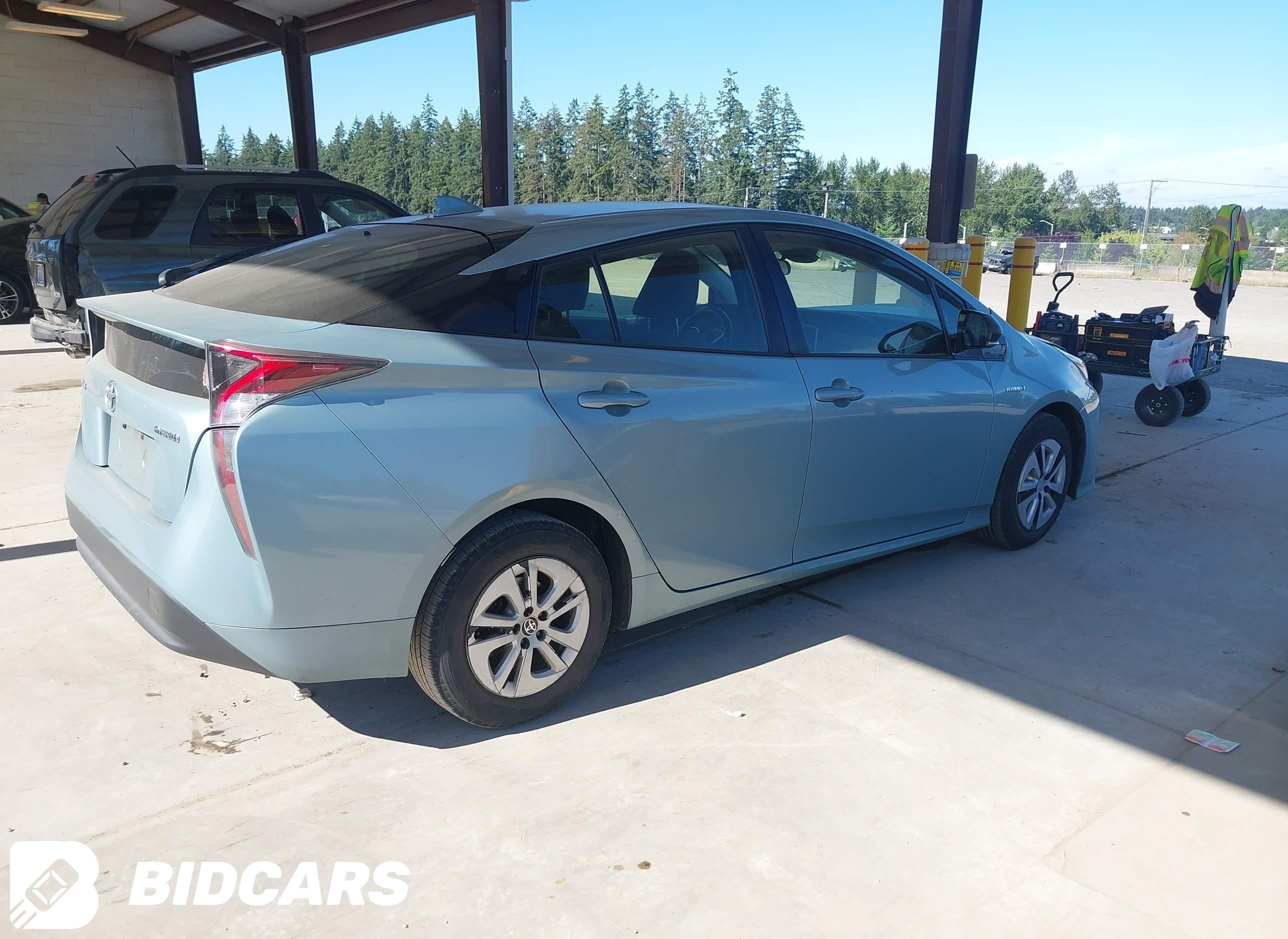 2016 Toyota Prius, Three