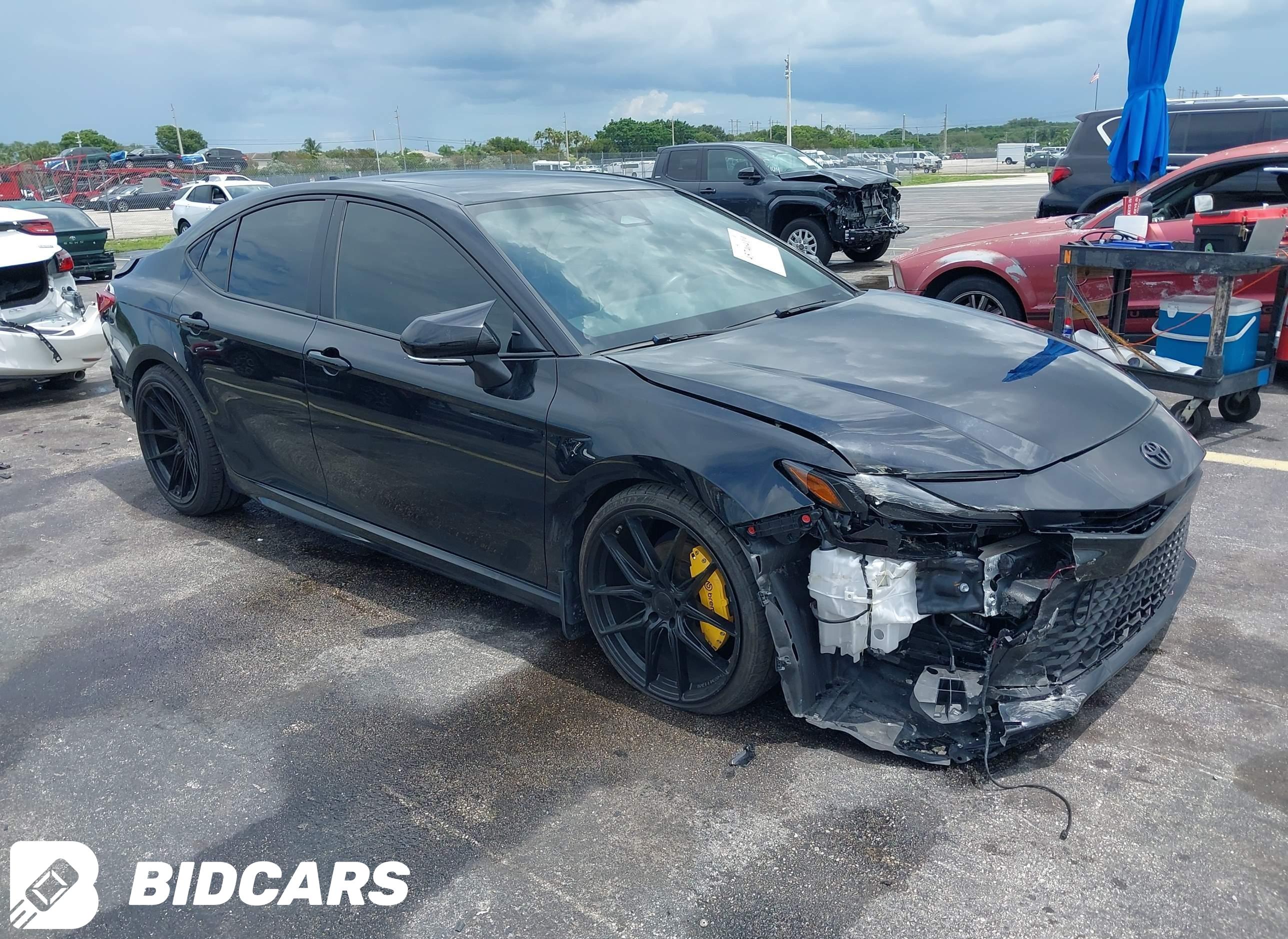 2025 Toyota Camry, SE