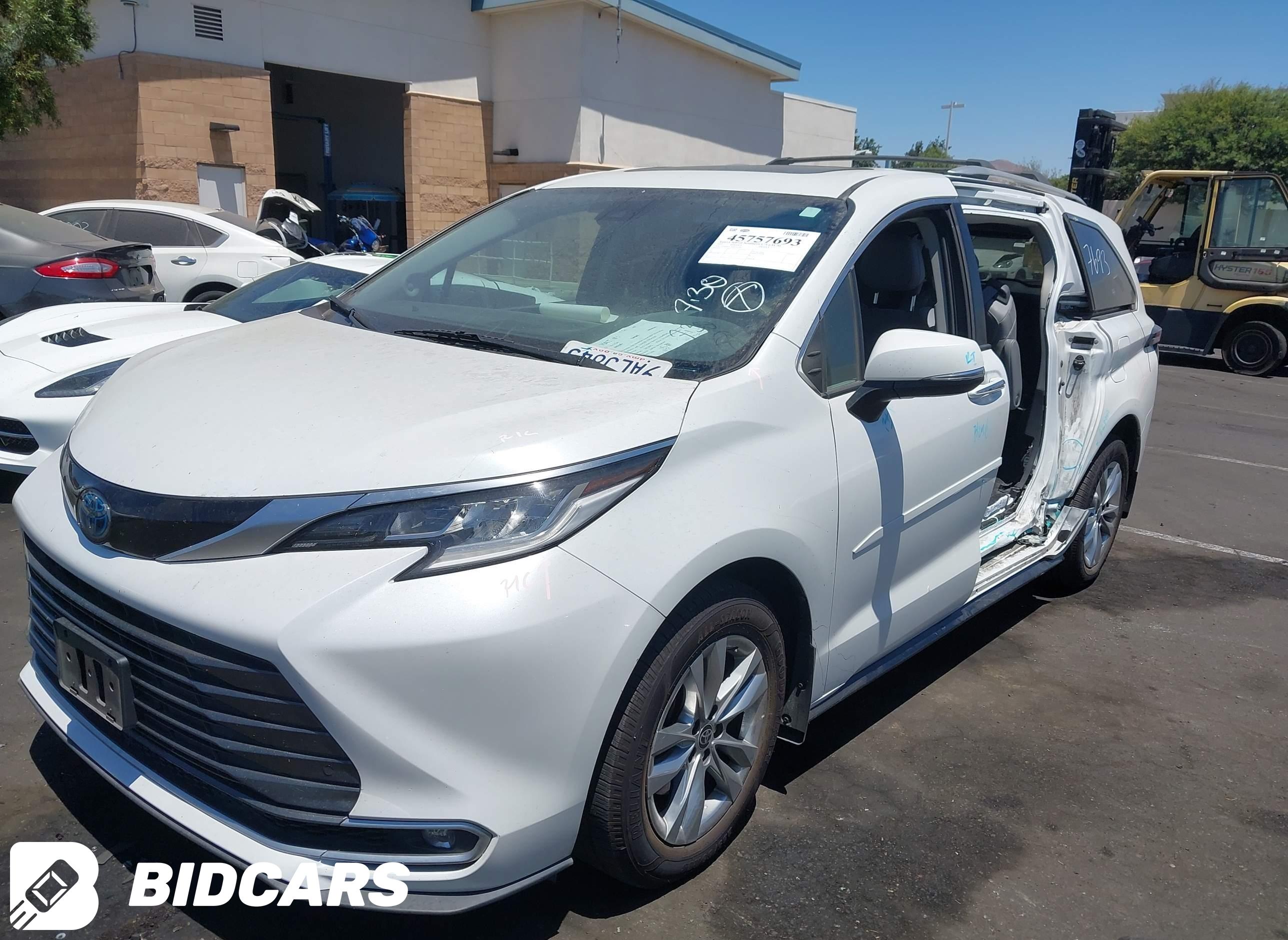 2022 Toyota Sienna, Limited