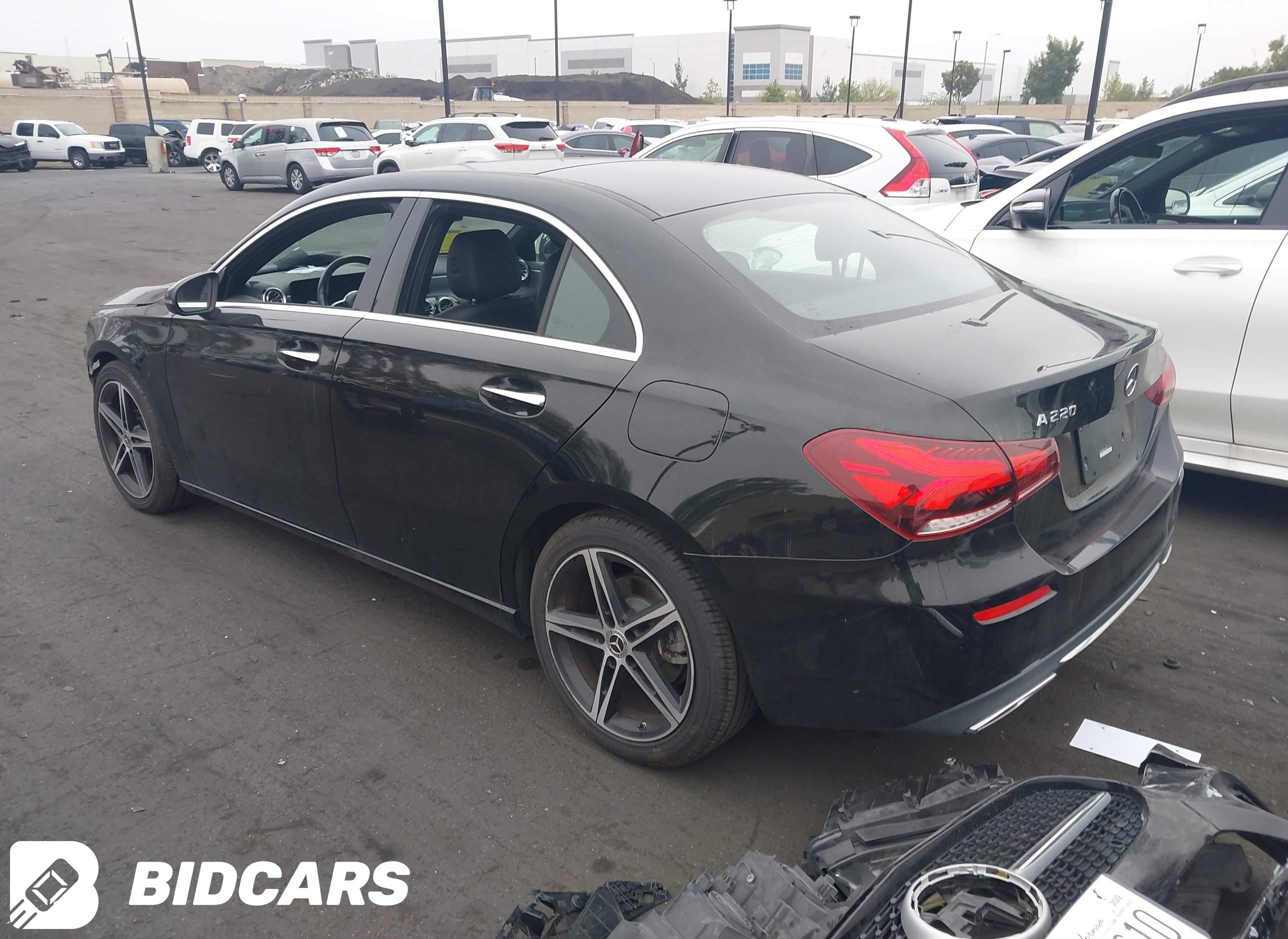 2022 Mercedes-Benz A 220