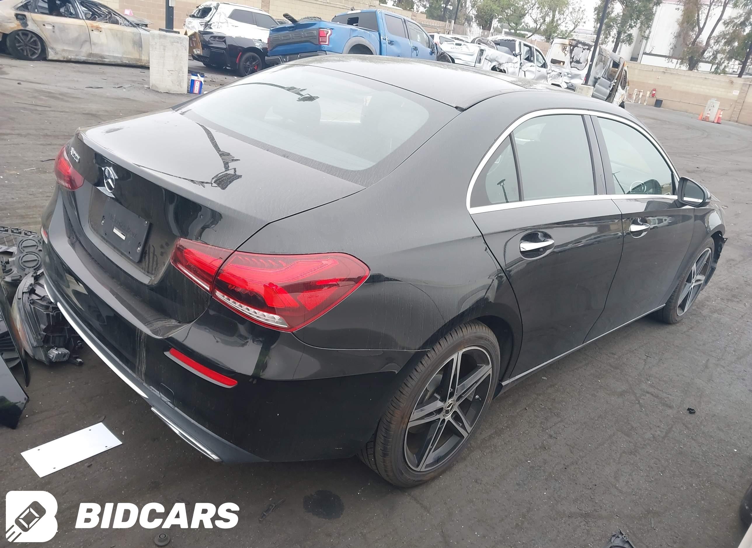 2022 Mercedes-Benz A 220