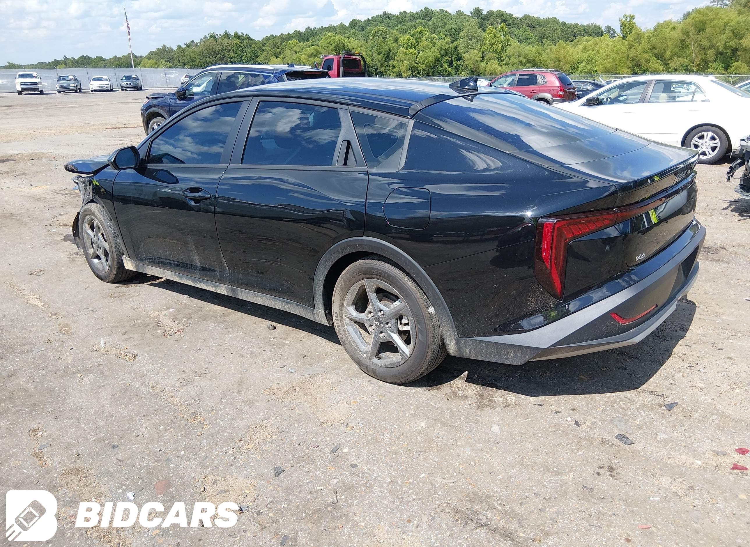 2025 KIA K4, Lxs