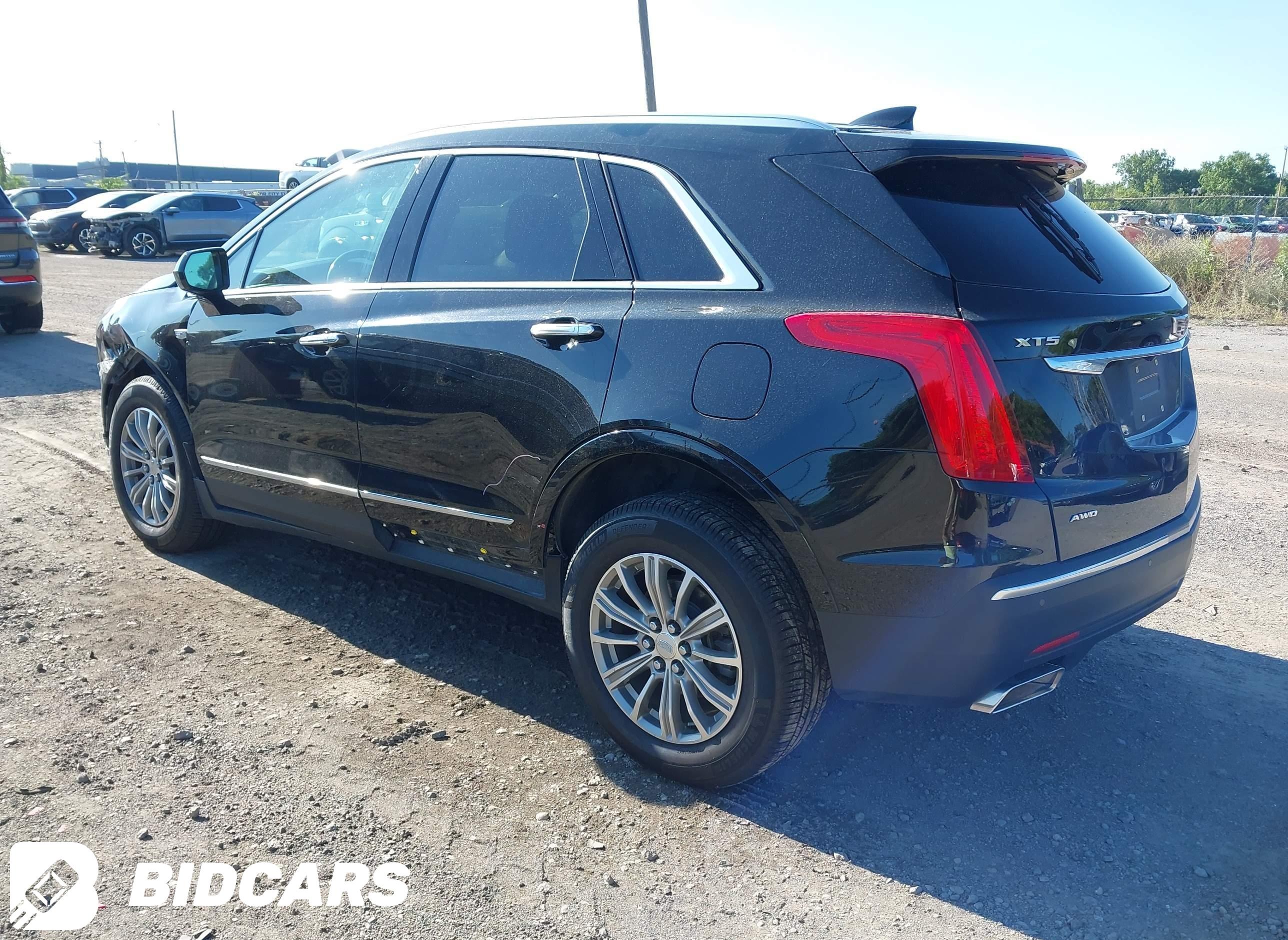 2018 Cadillac XT5, Luxury