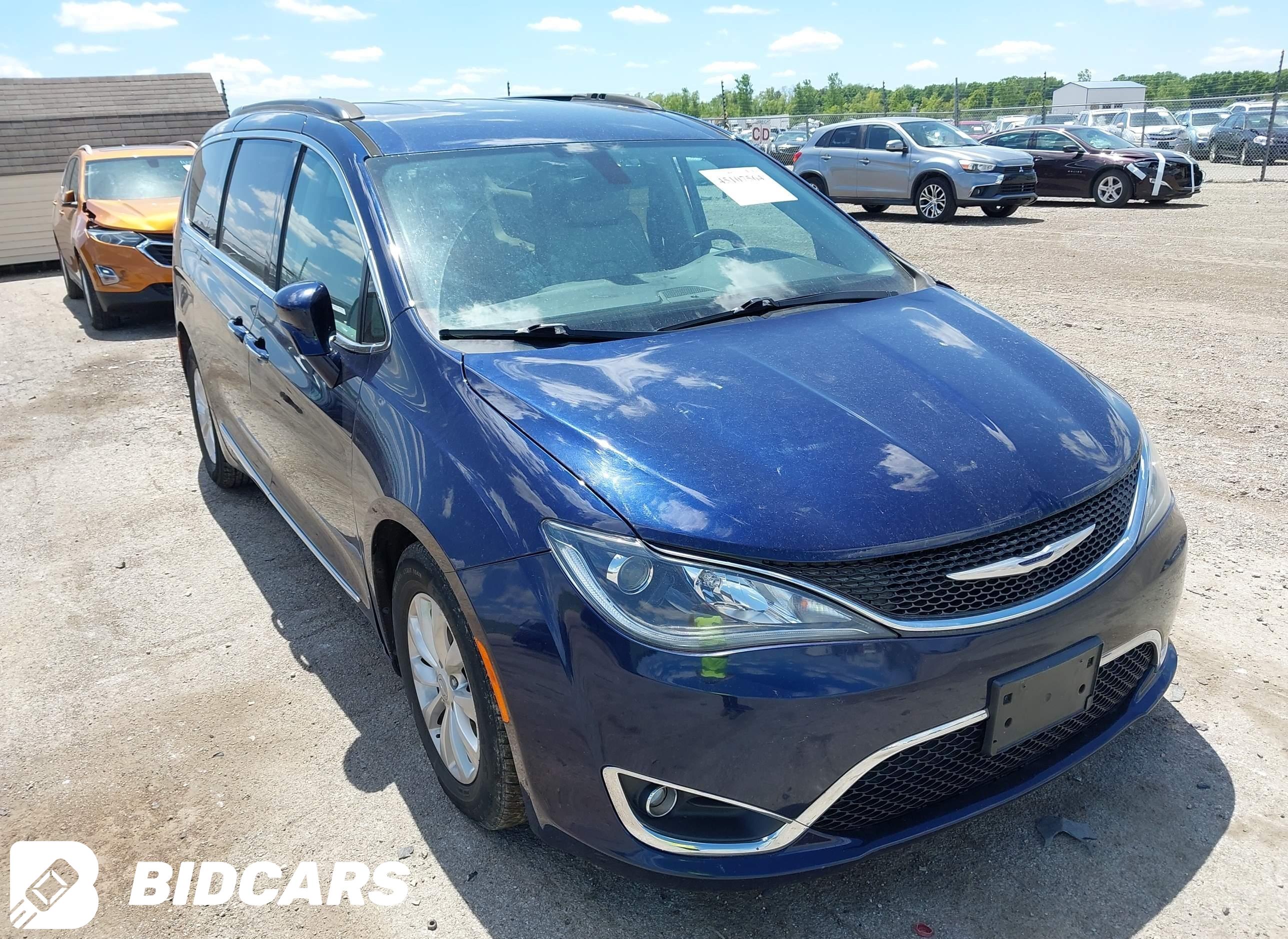 2017 Chrysler Pacifica, Touri...