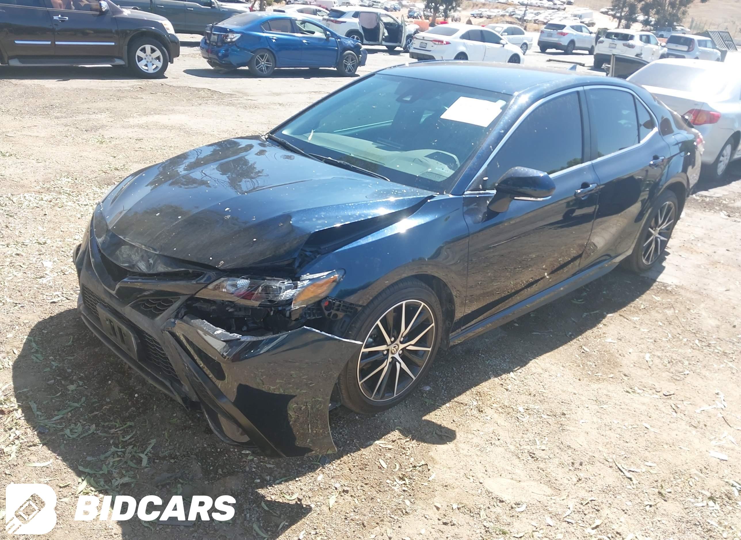 2021 Toyota Camry, SE