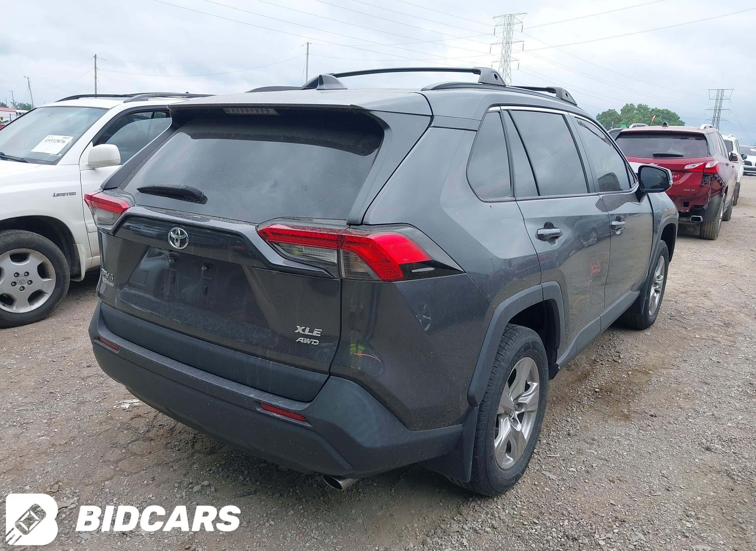 2022 Toyota RAV4, Xle