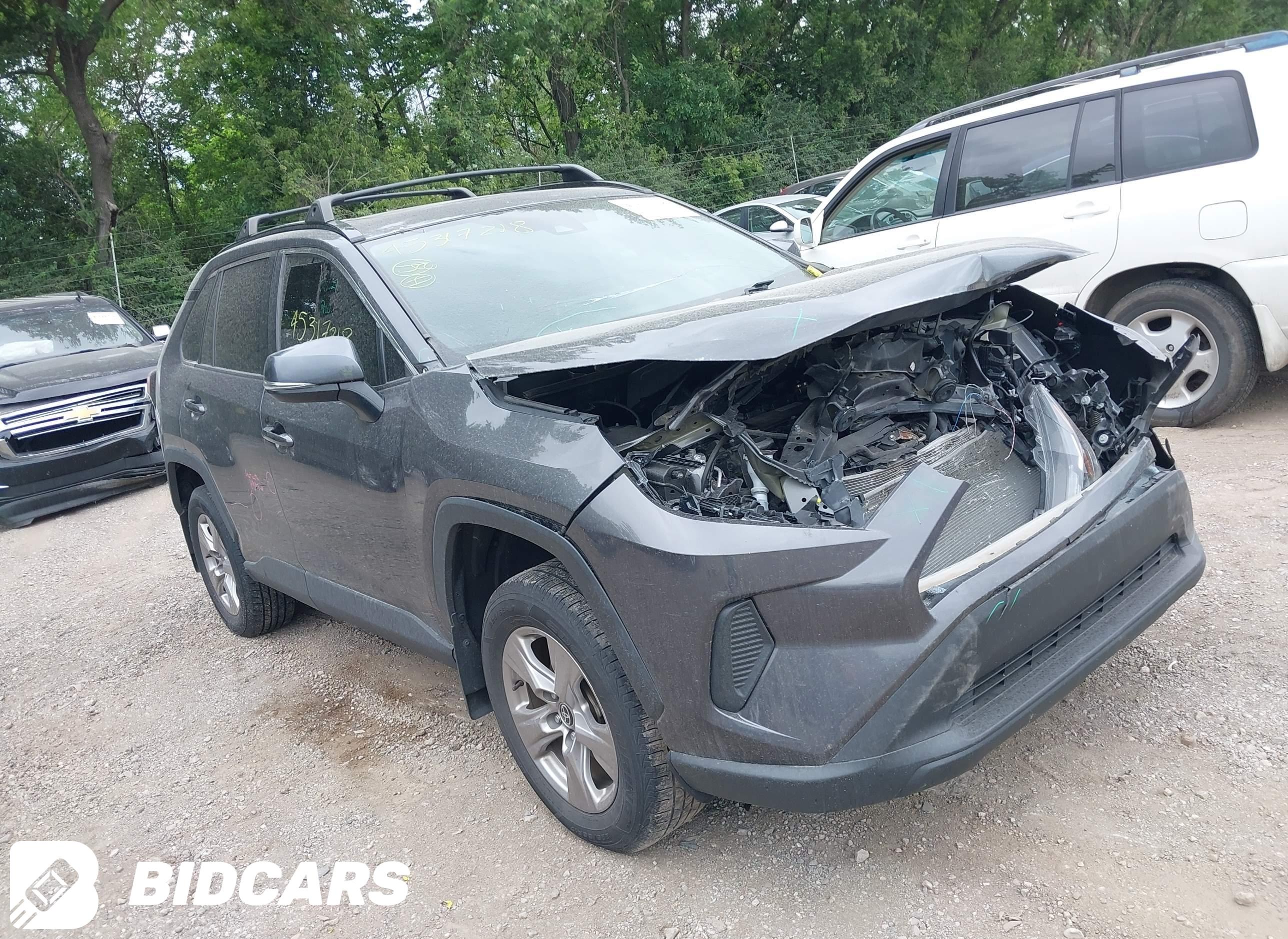 2022 Toyota RAV4, Xle