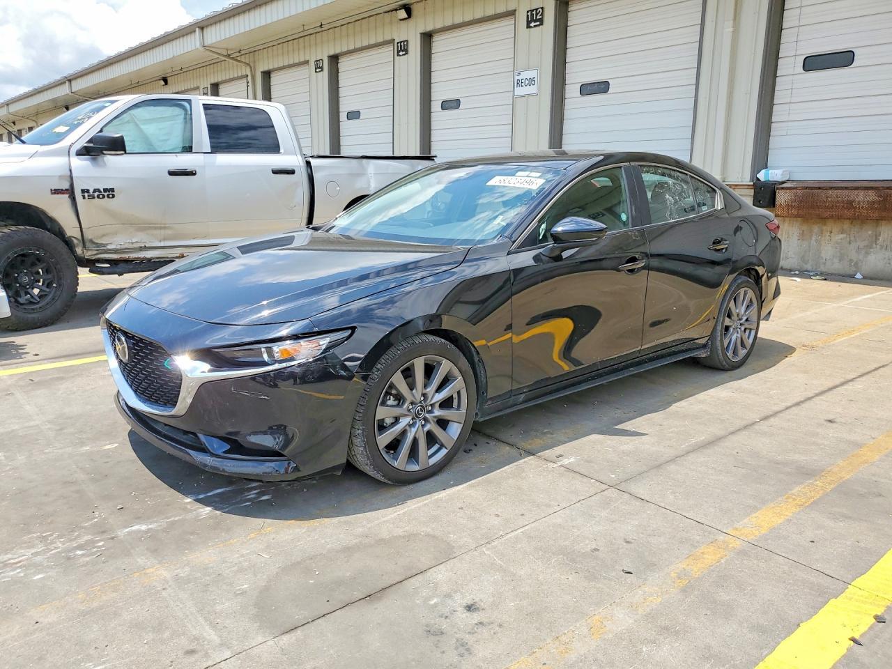 2025 Mazda 3, Preferred