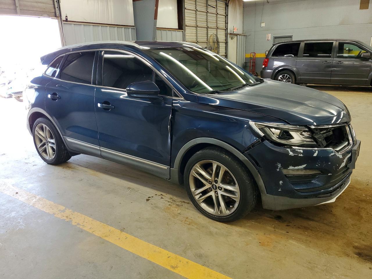 2015 Lincoln MKC, Premiere