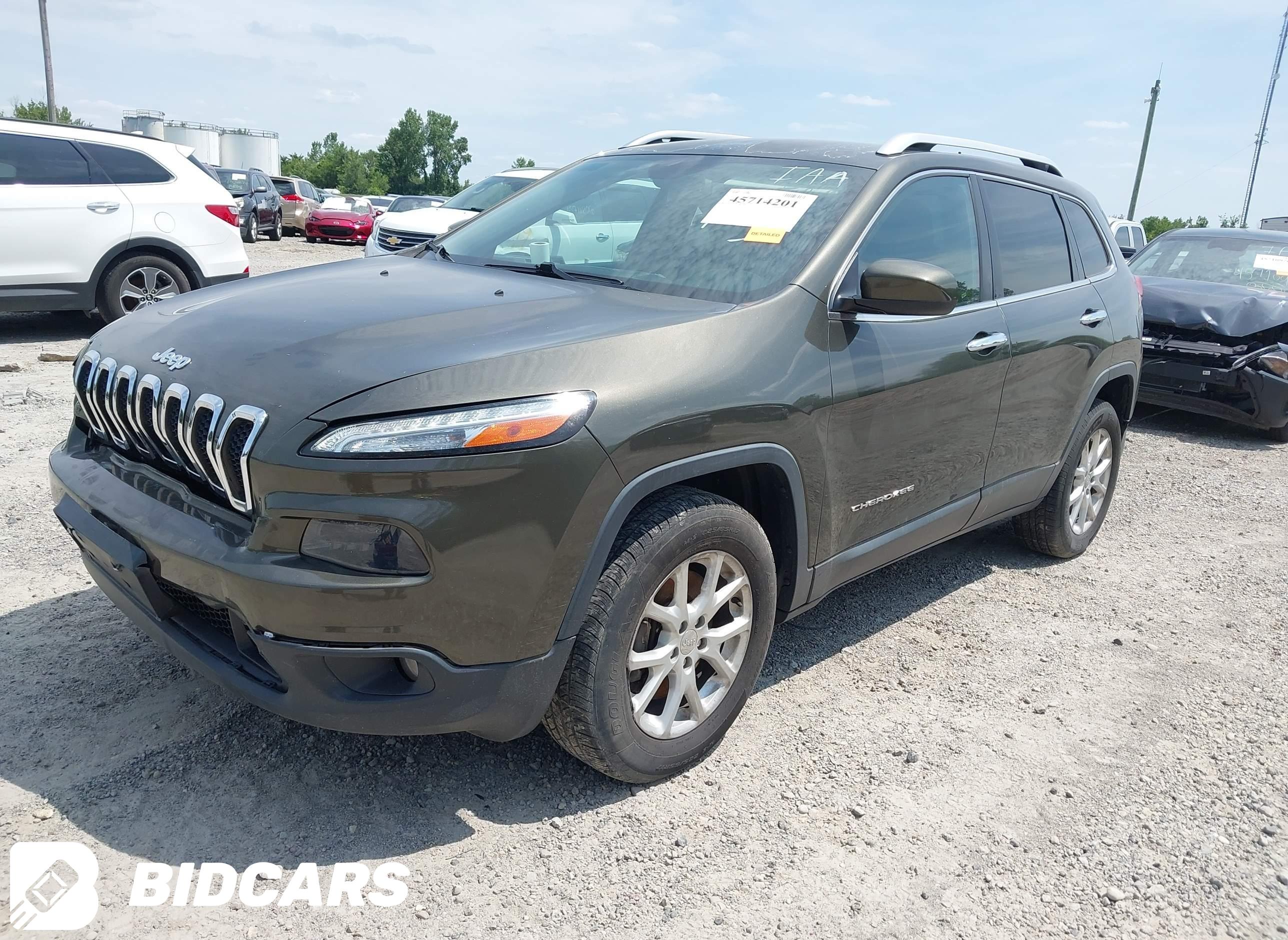 2015 Jeep Cherokee, Latitude