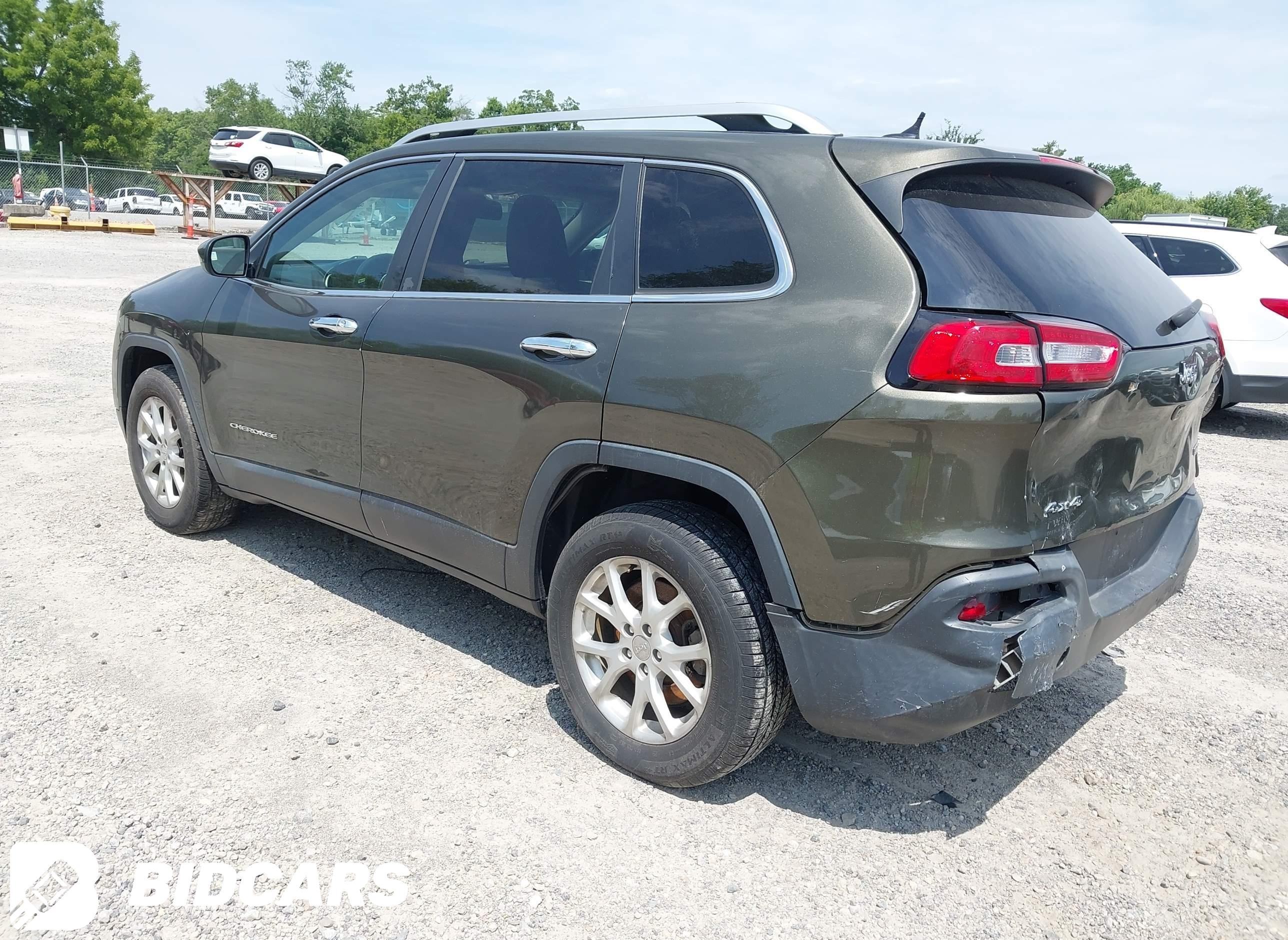 2015 Jeep Cherokee, Latitude