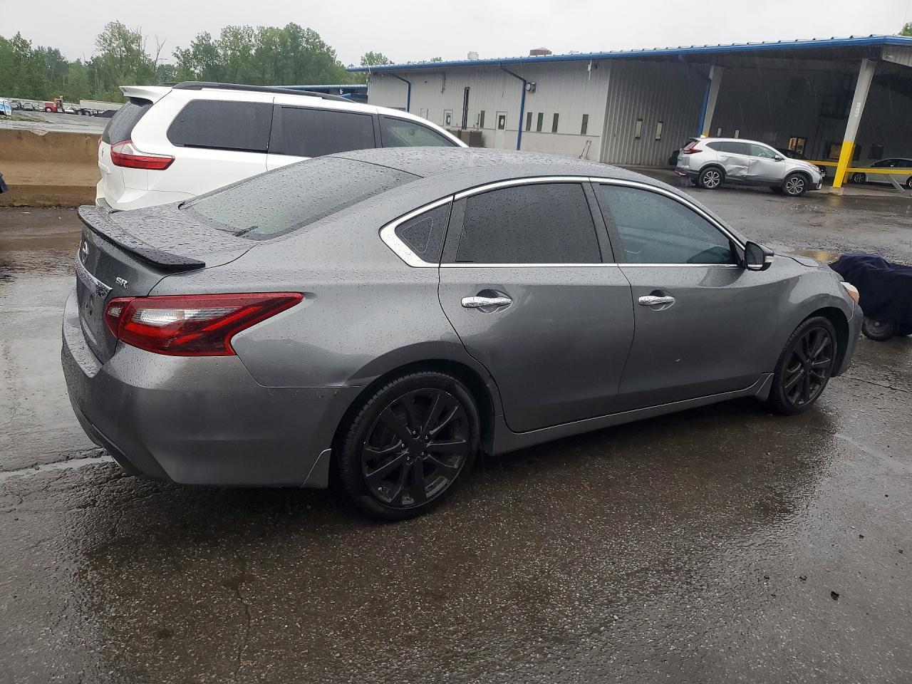 2017 Nissan Altima, 2.5 SR