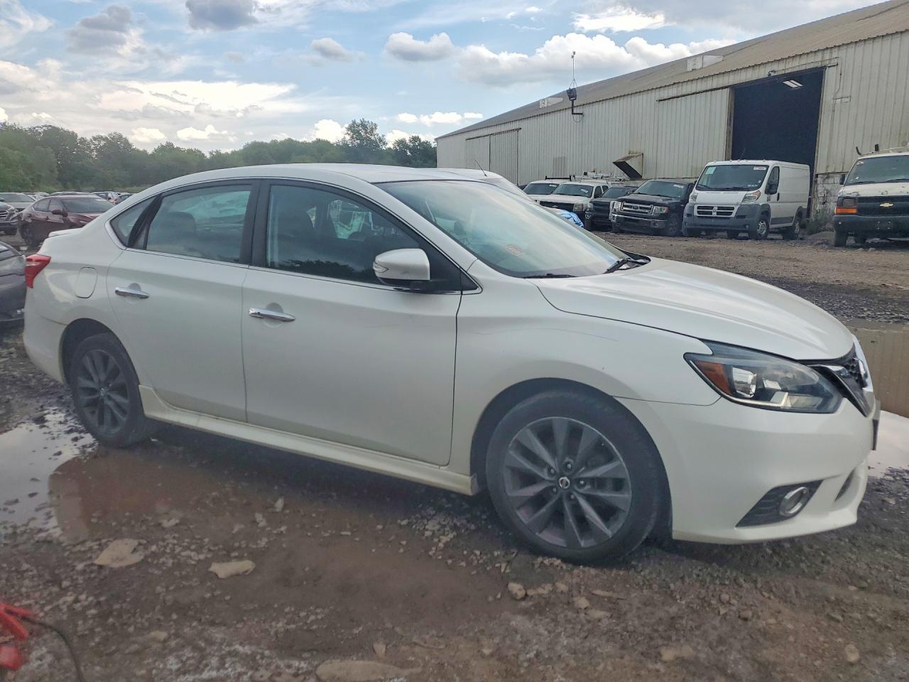 2018 Nissan Sentra, SR
