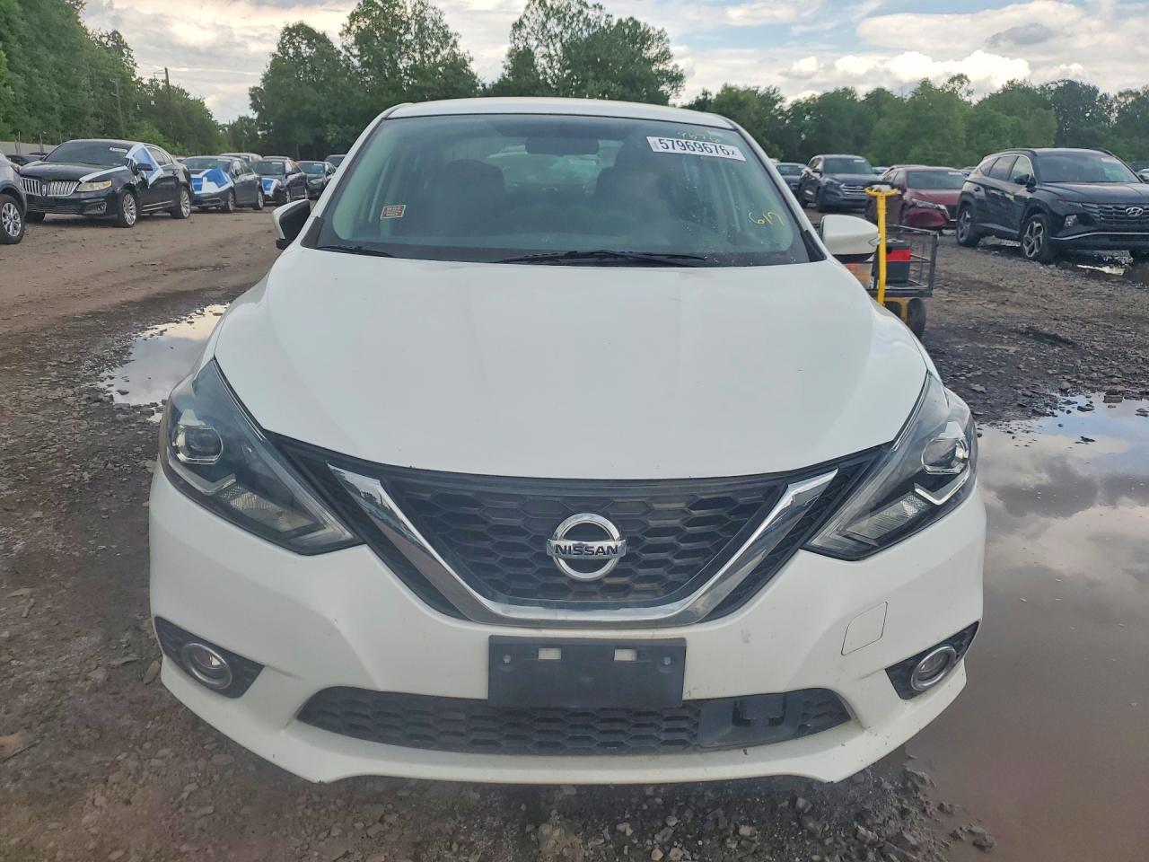 2018 Nissan Sentra, SR