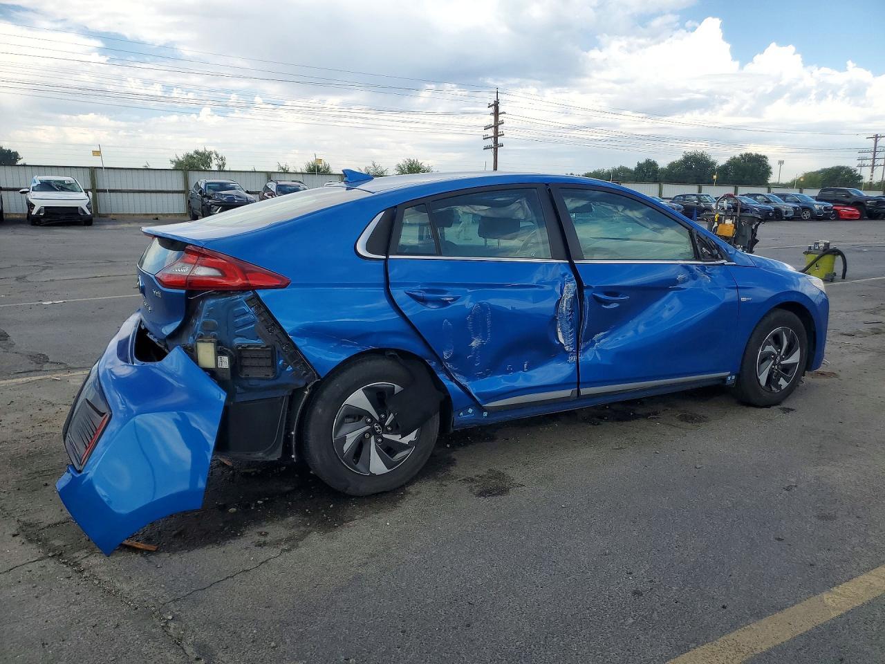 2017 Hyundai Ioniq, Sel