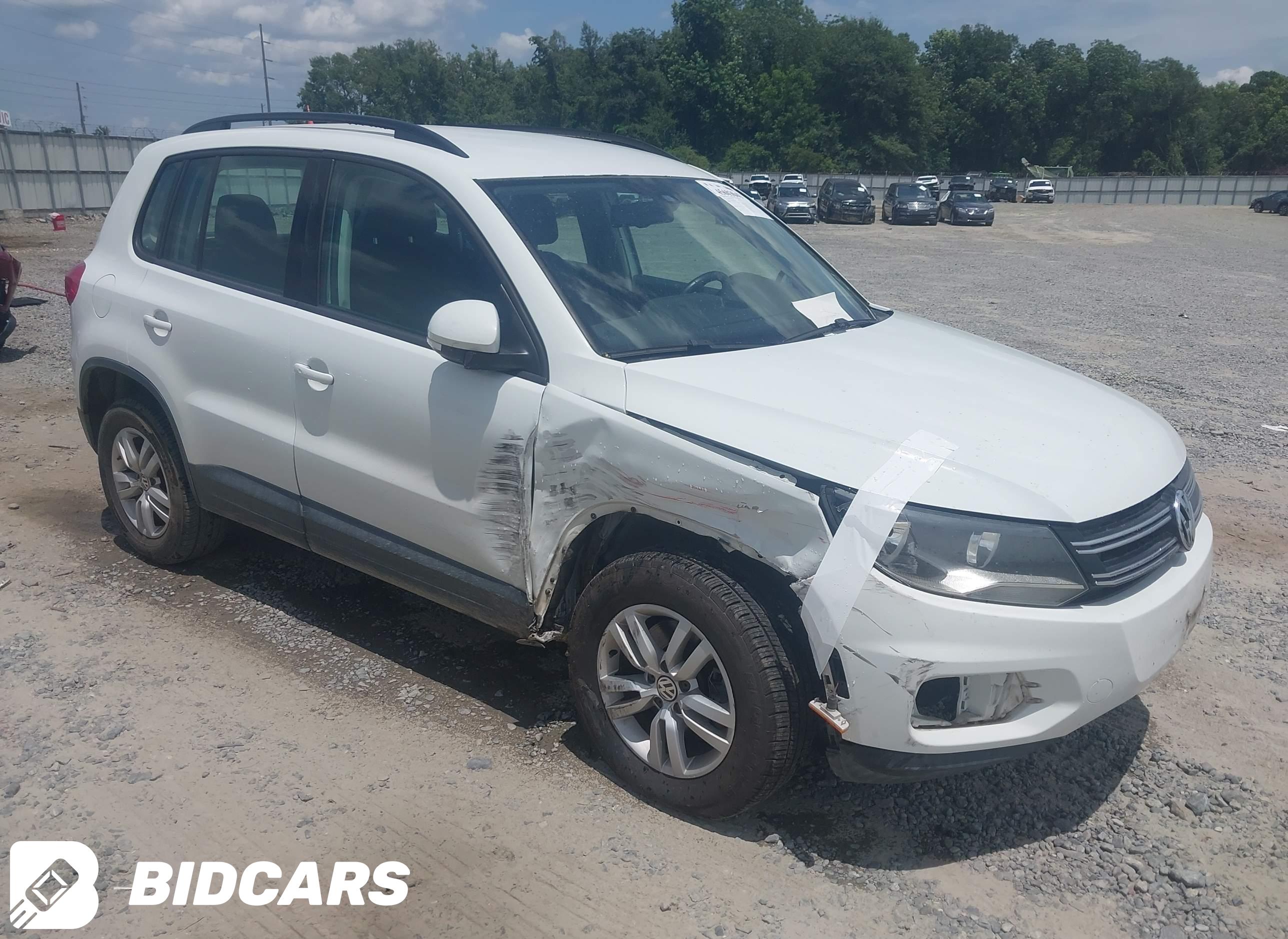 2016 Volkswagen Tiguan, S