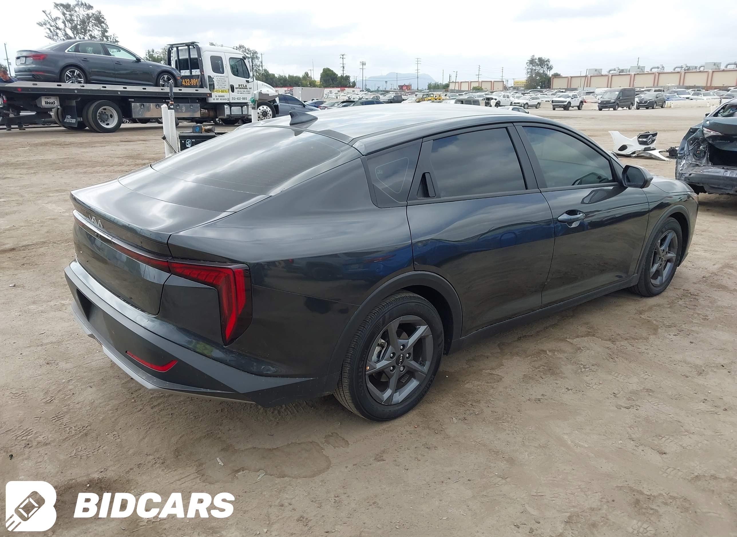 2025 KIA K4, Lxs