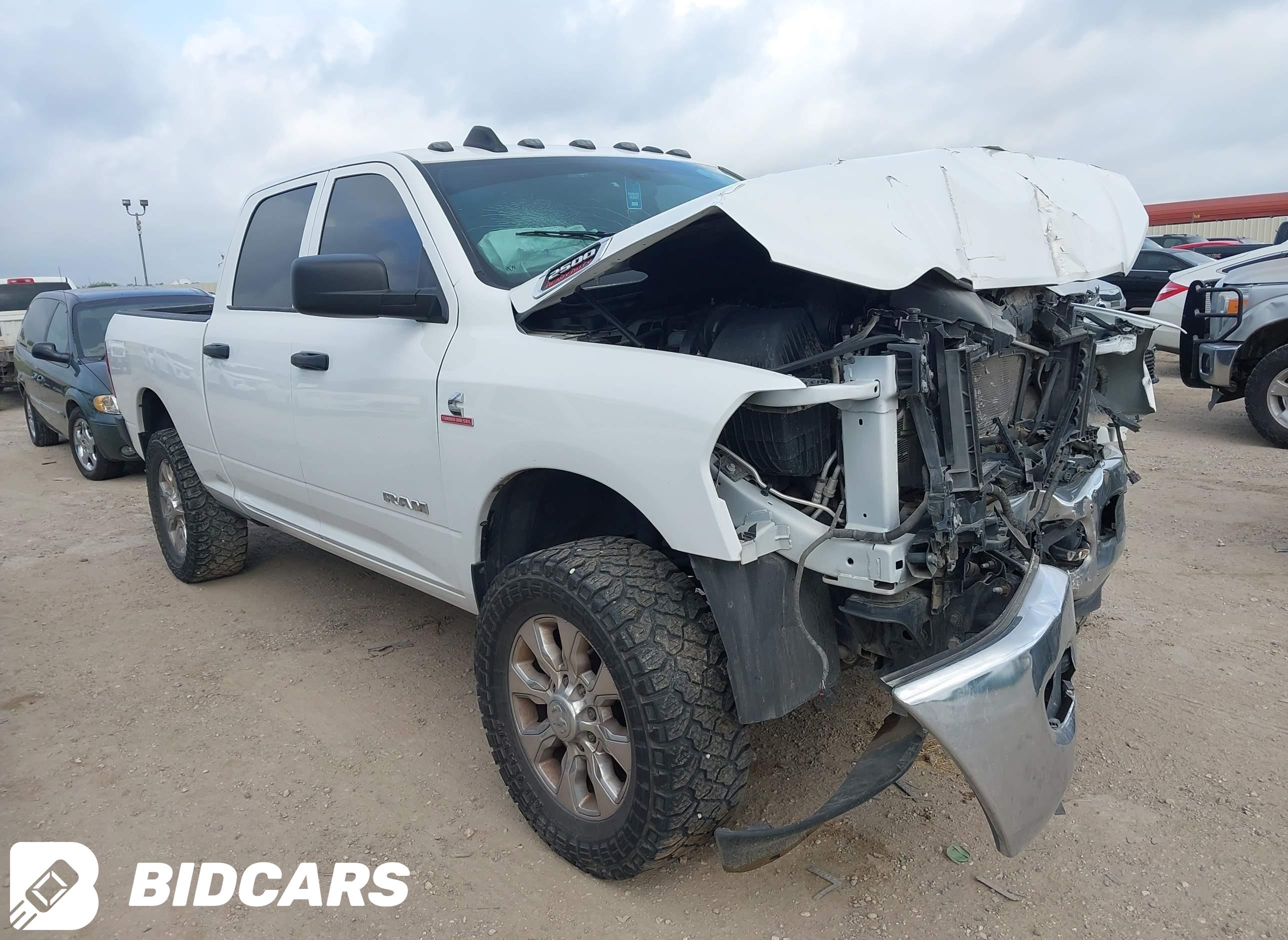 2022 RAM 2500, Tradesman  4X4...