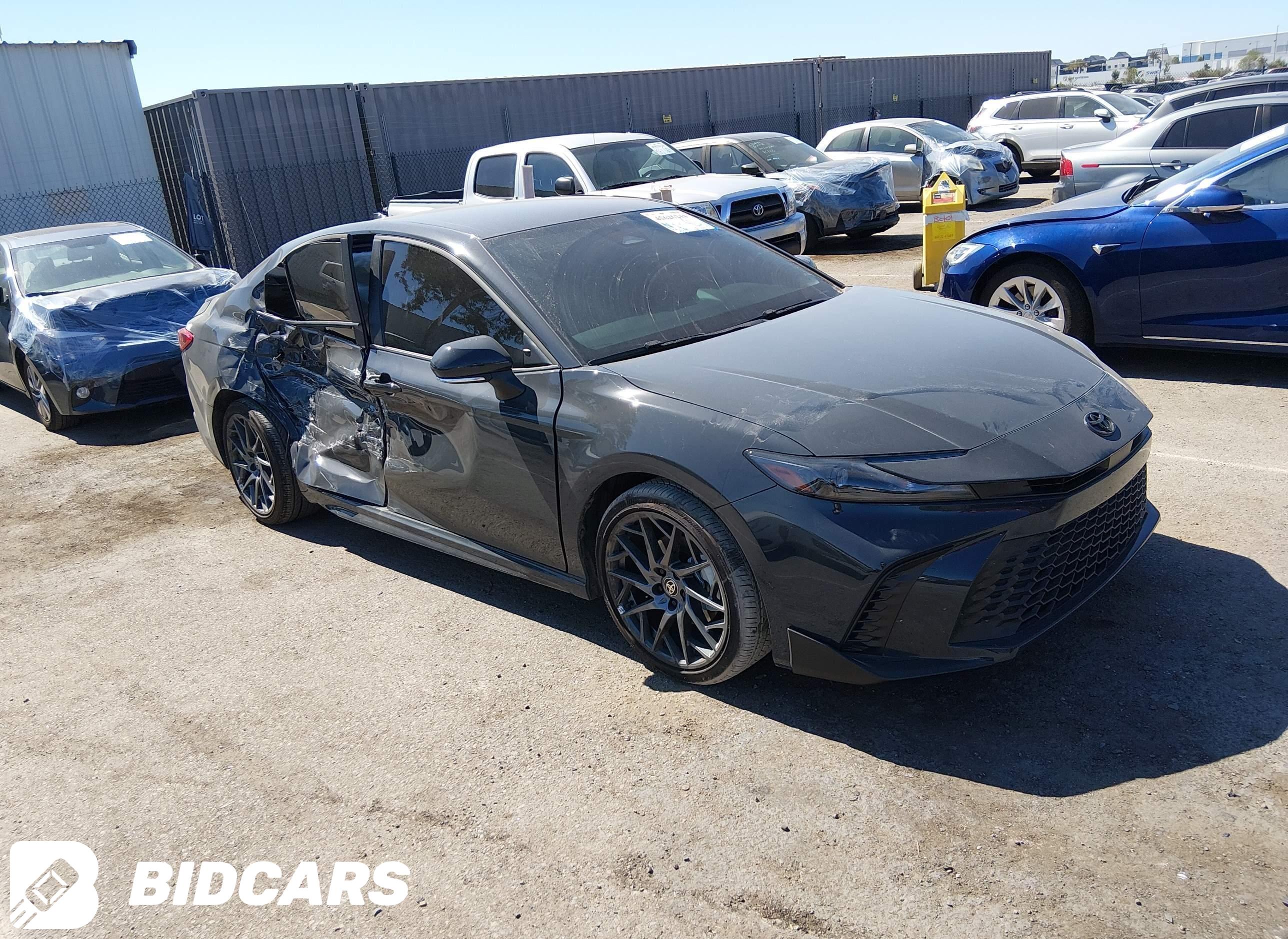 2026 Toyota Camry, SE
