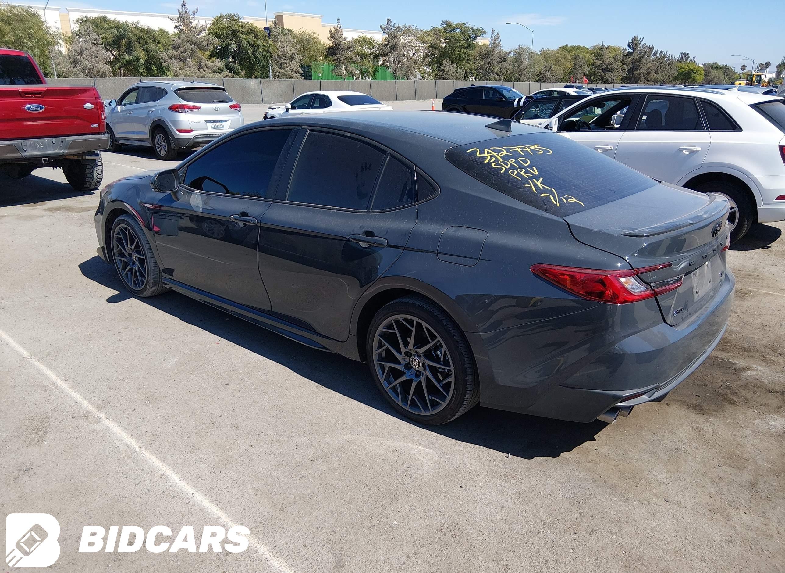 2026 Toyota Camry, SE