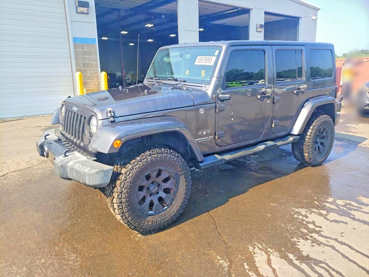 2016 Jeep Wrangler, Sahara