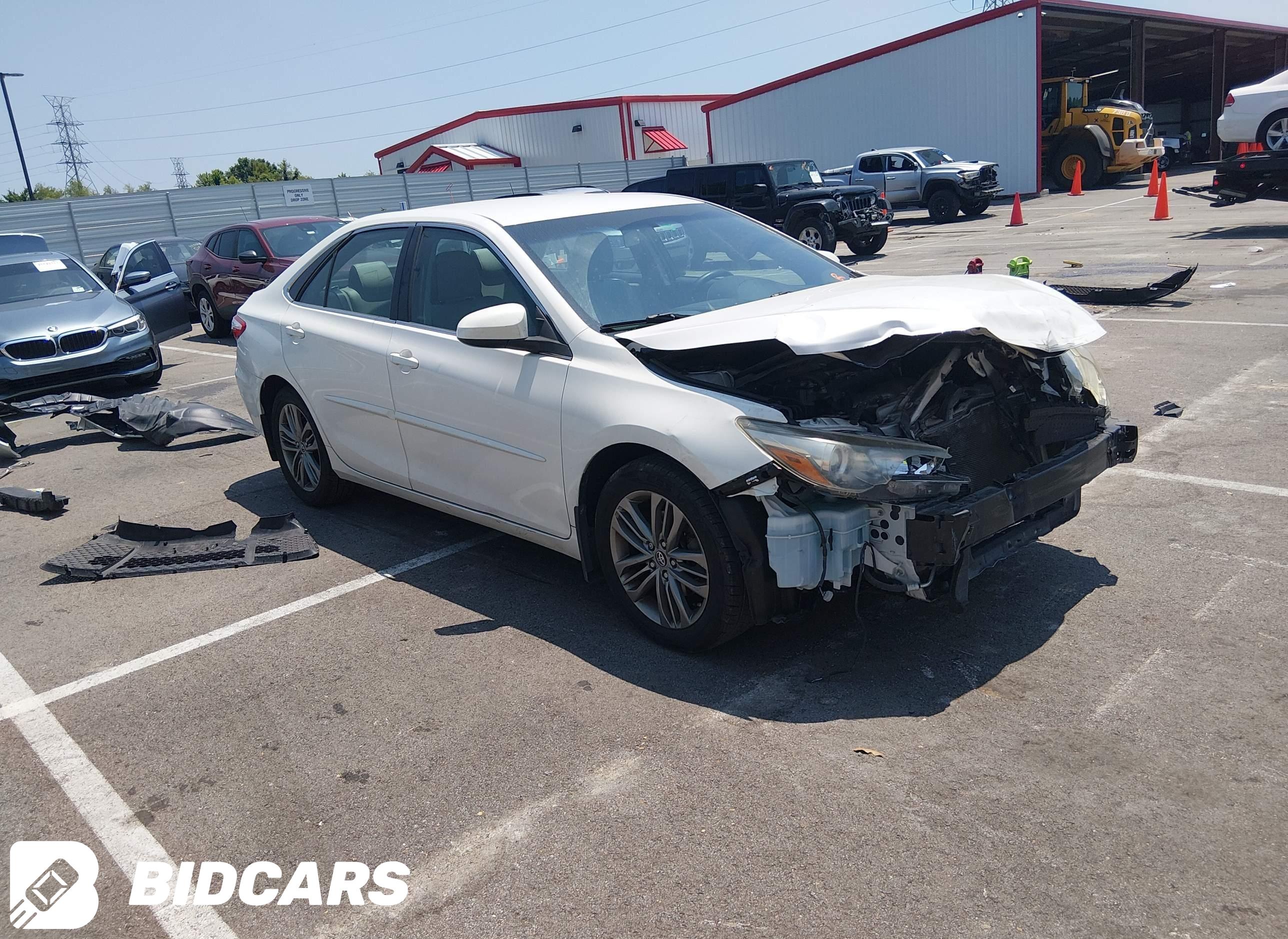 2016 Toyota Camry, SE