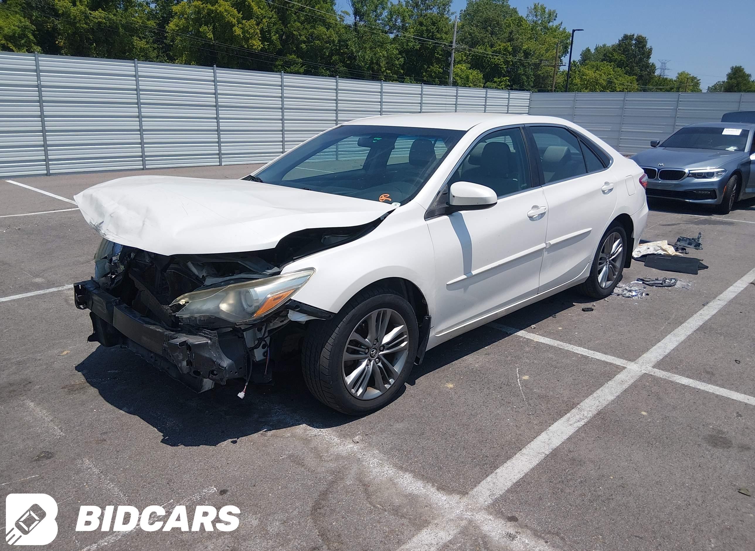 2016 Toyota Camry, SE