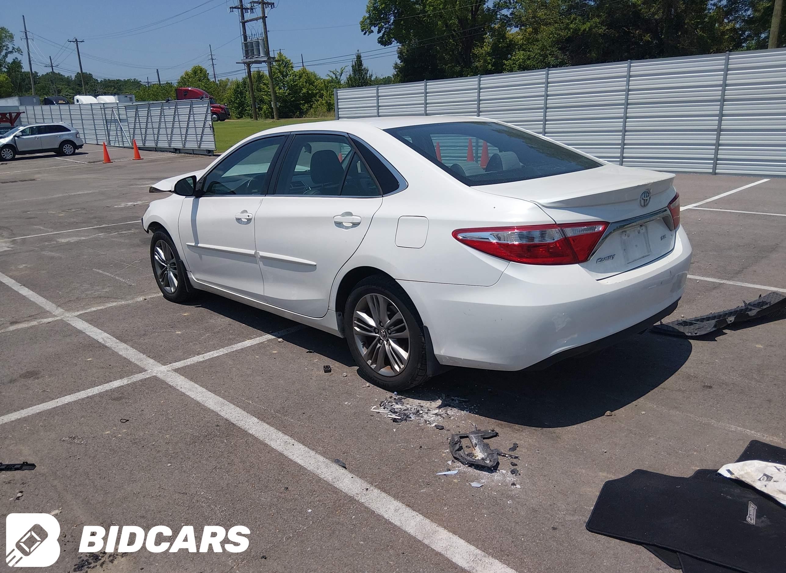 2016 Toyota Camry, SE
