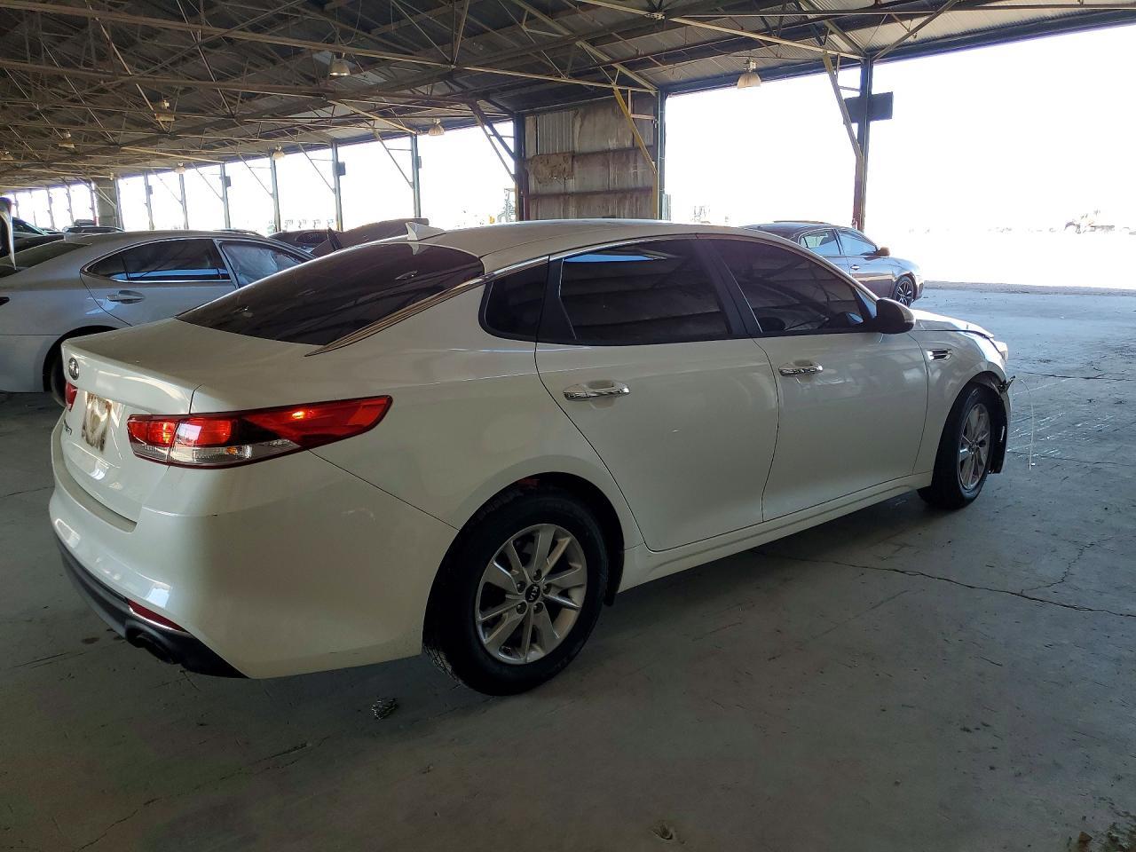 2017 KIA Optima, LX