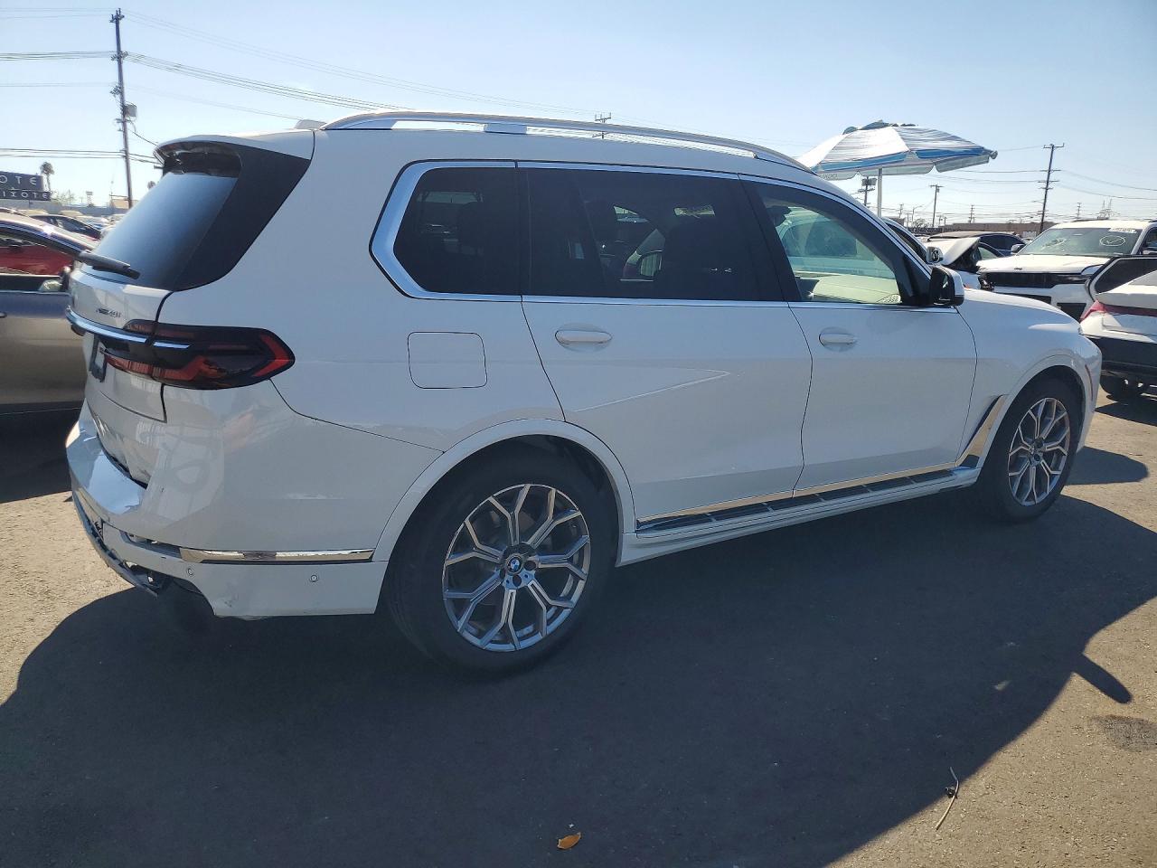 2024 BMW X7, Xdrive40I