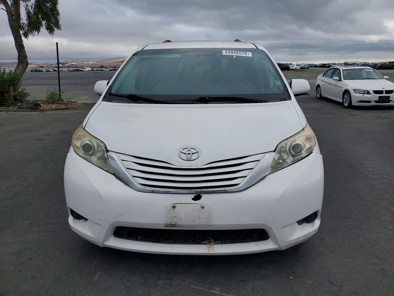 2015 Toyota Sienna, LE