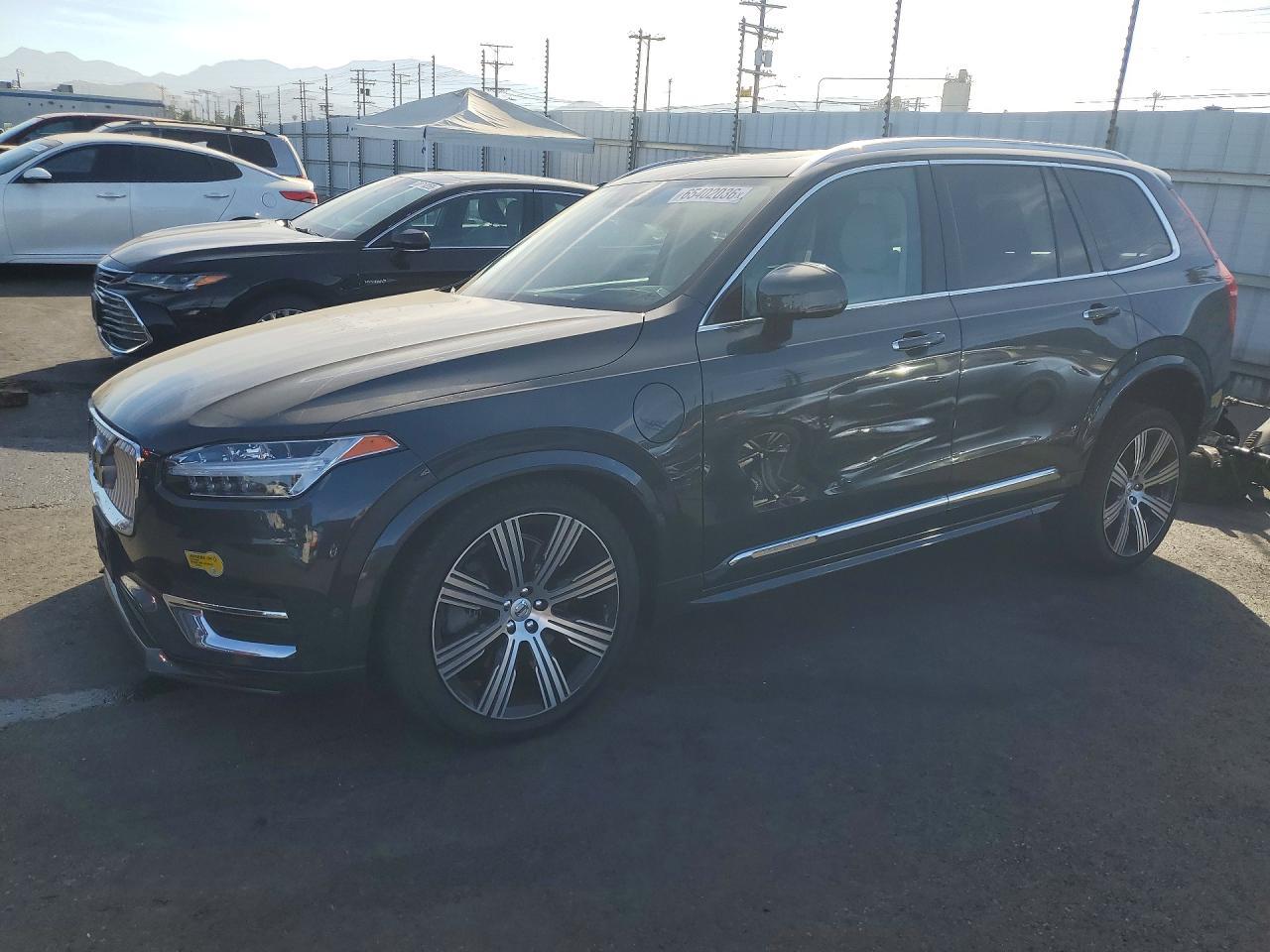 2022 Volvo XC90, T8 Recharge...