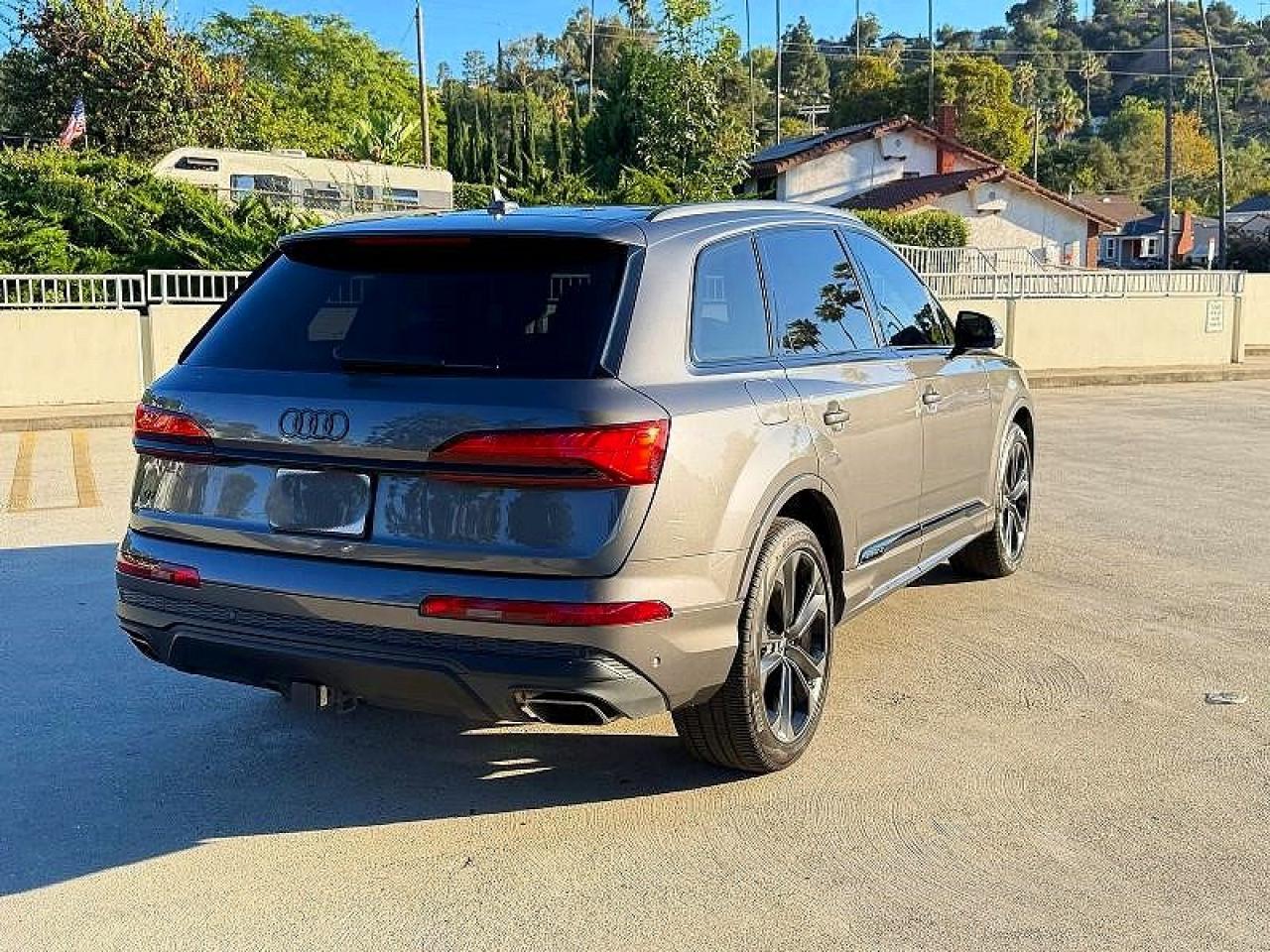 2025 Audi Q7, Premium Plus