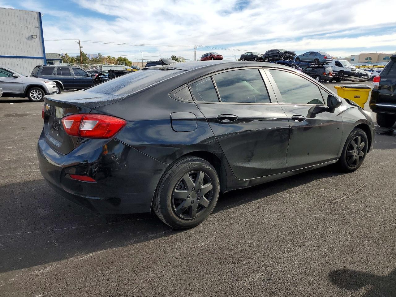 2017 Chevrolet Cruze, LS