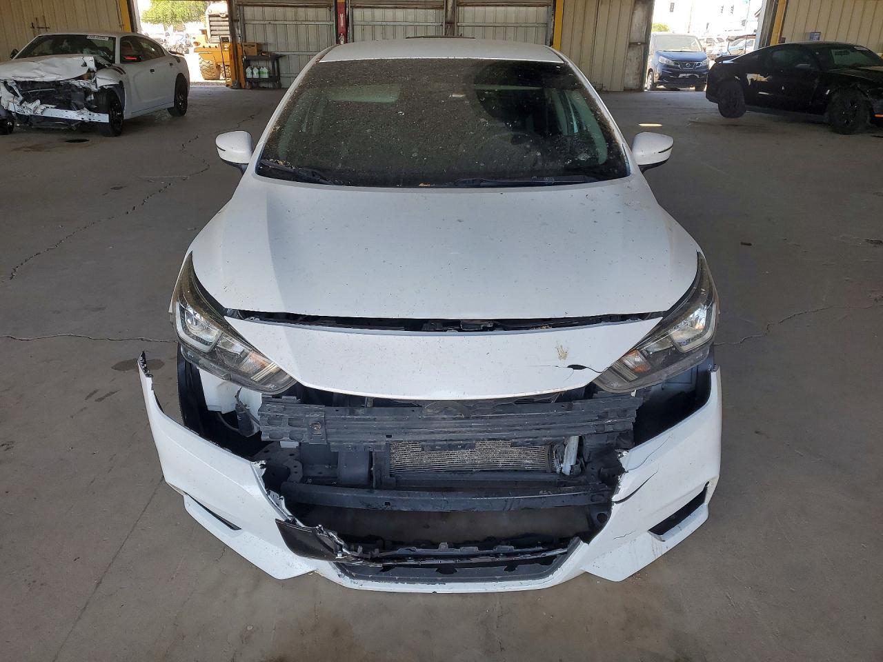 2021 Nissan Versa, SV