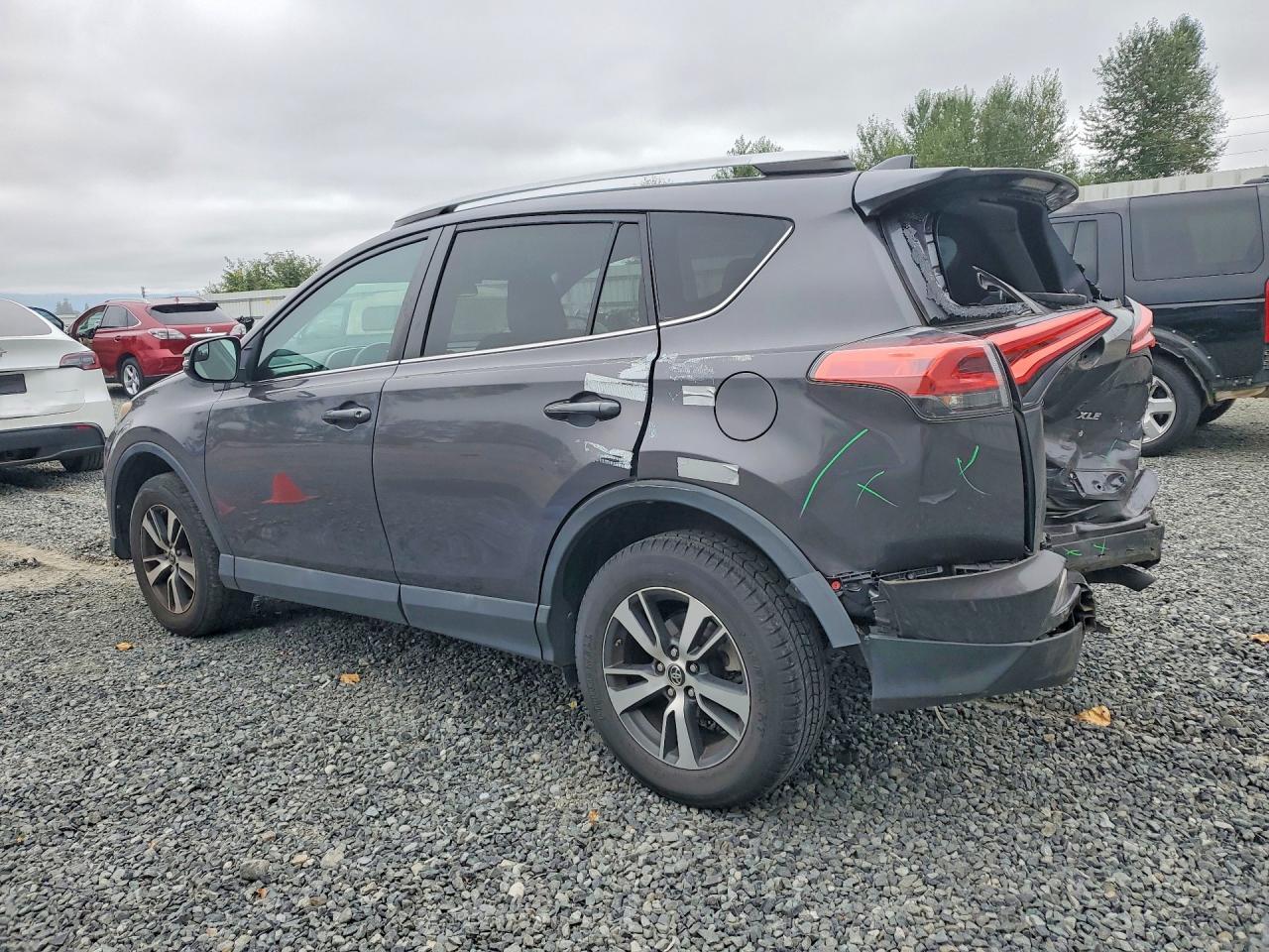 2016 Toyota RAV4, Xle