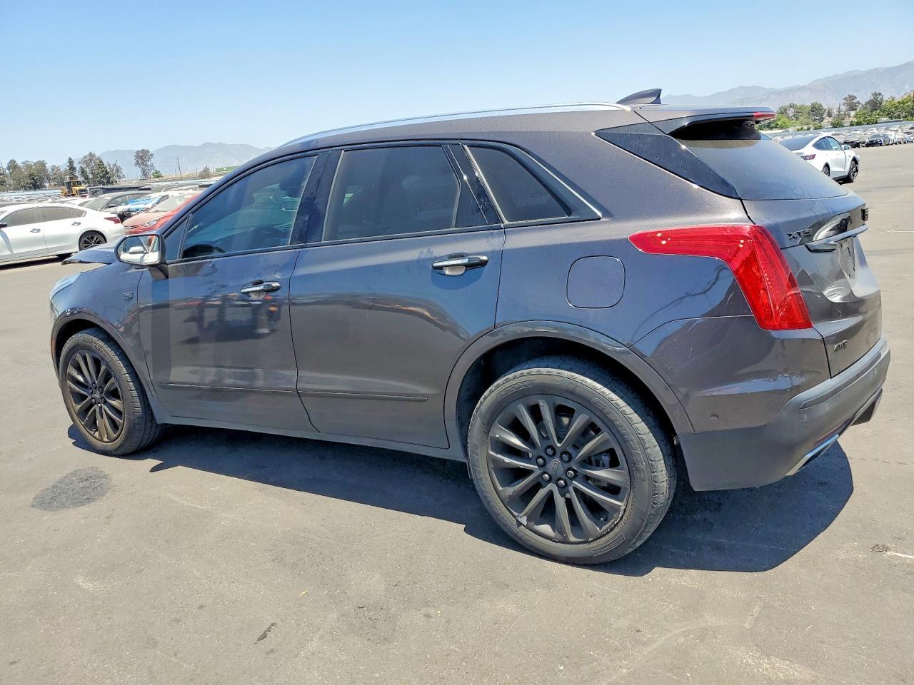 2017 Cadillac XT5, Platinum